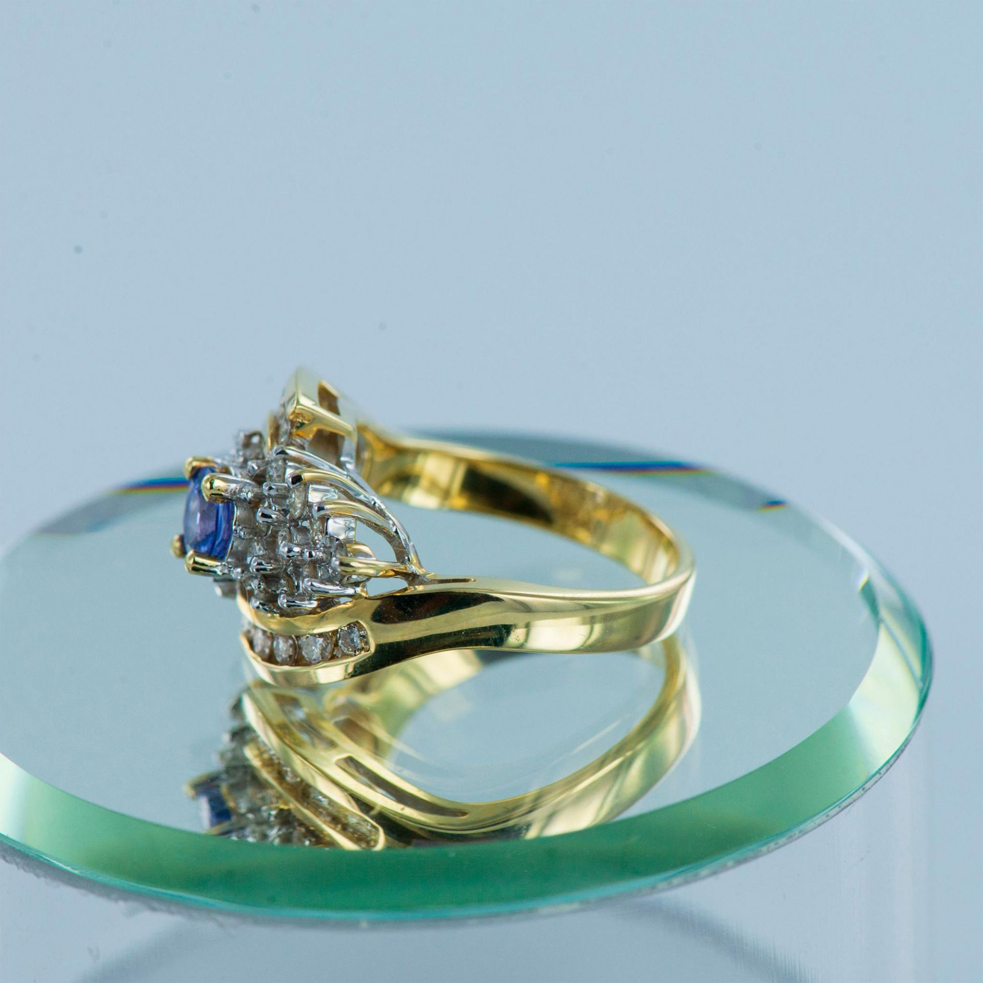 Stunning LeVian 14K Yellow Gold, Diamond, and Amethyst Ring - Image 5 of 10