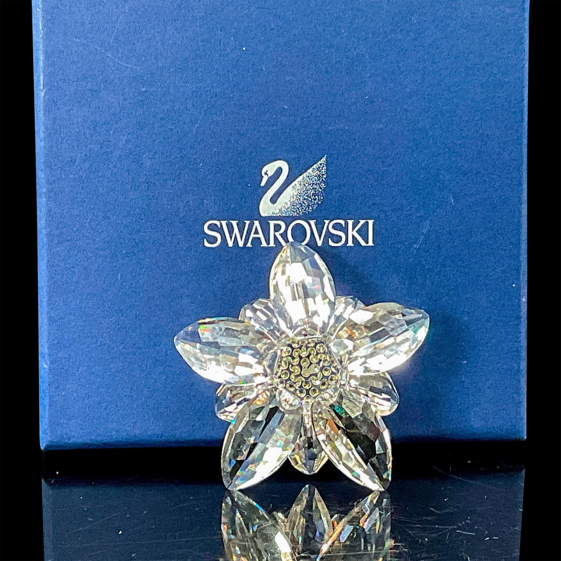 Swarovski Crystal Figurine, Water Lily Small - Image 3 of 3