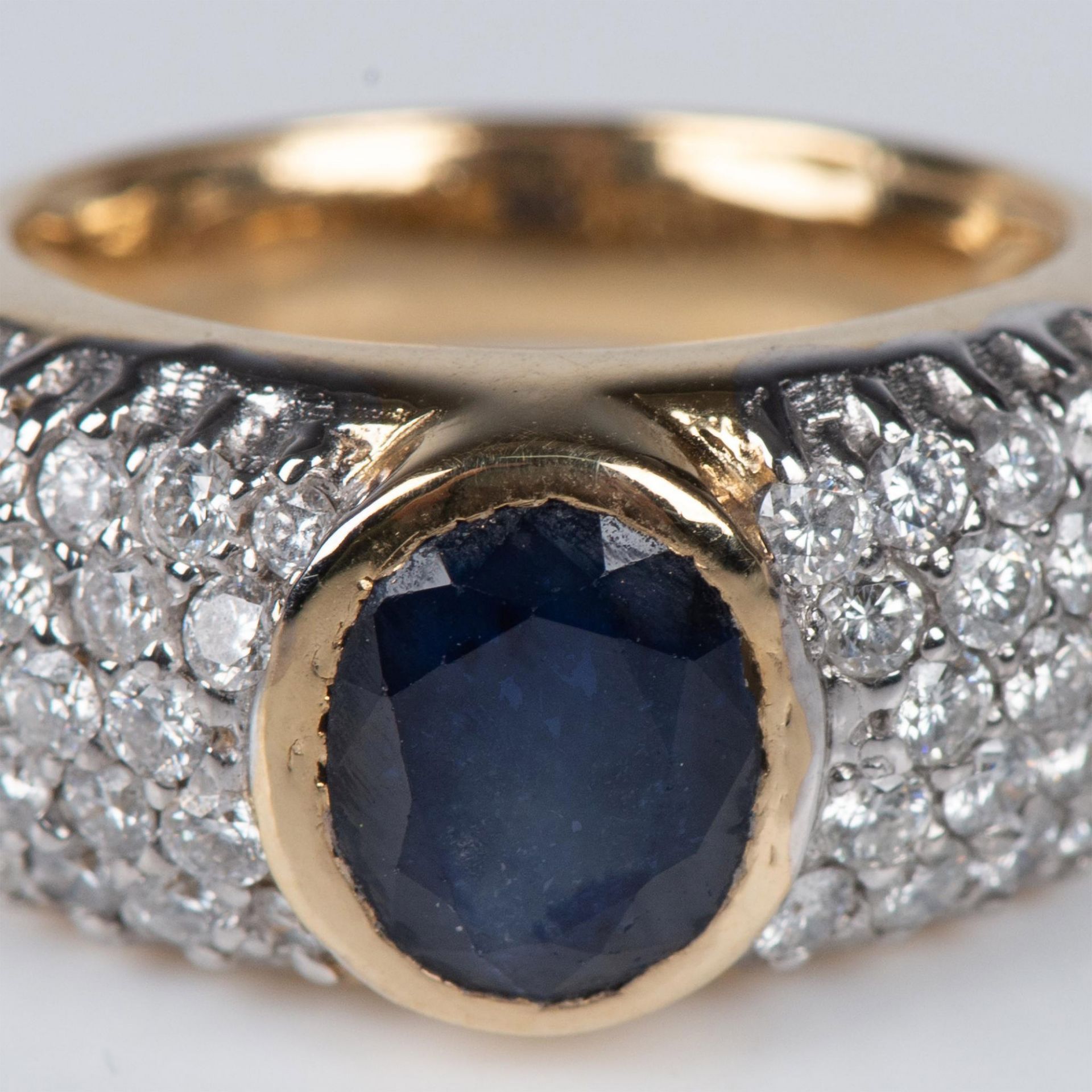 Stunning 14K Yellow Gold, Diamond, & Sapphire 3.5ctw Ring - Bild 2 aus 8