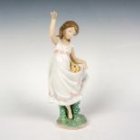 Garden Dance 1006580 - Lladro Porcelain Figurine