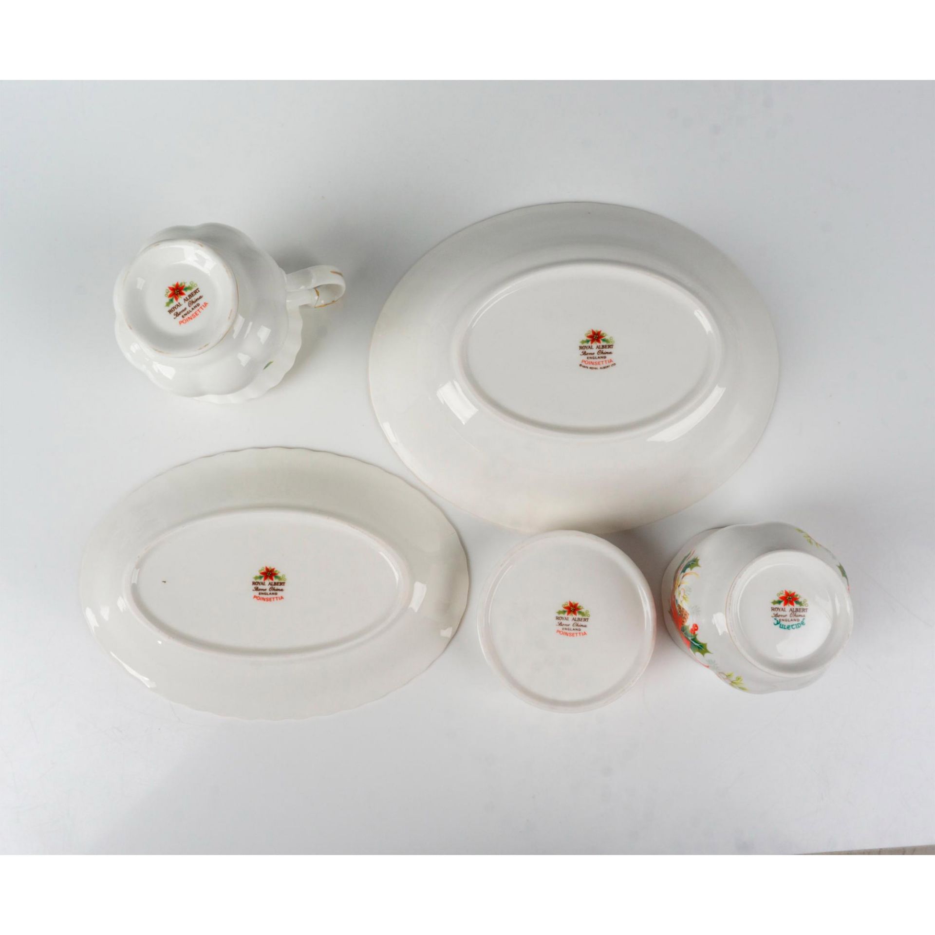 22pc Royal Albert Bone China Tableware, Poinsettia - Image 5 of 5