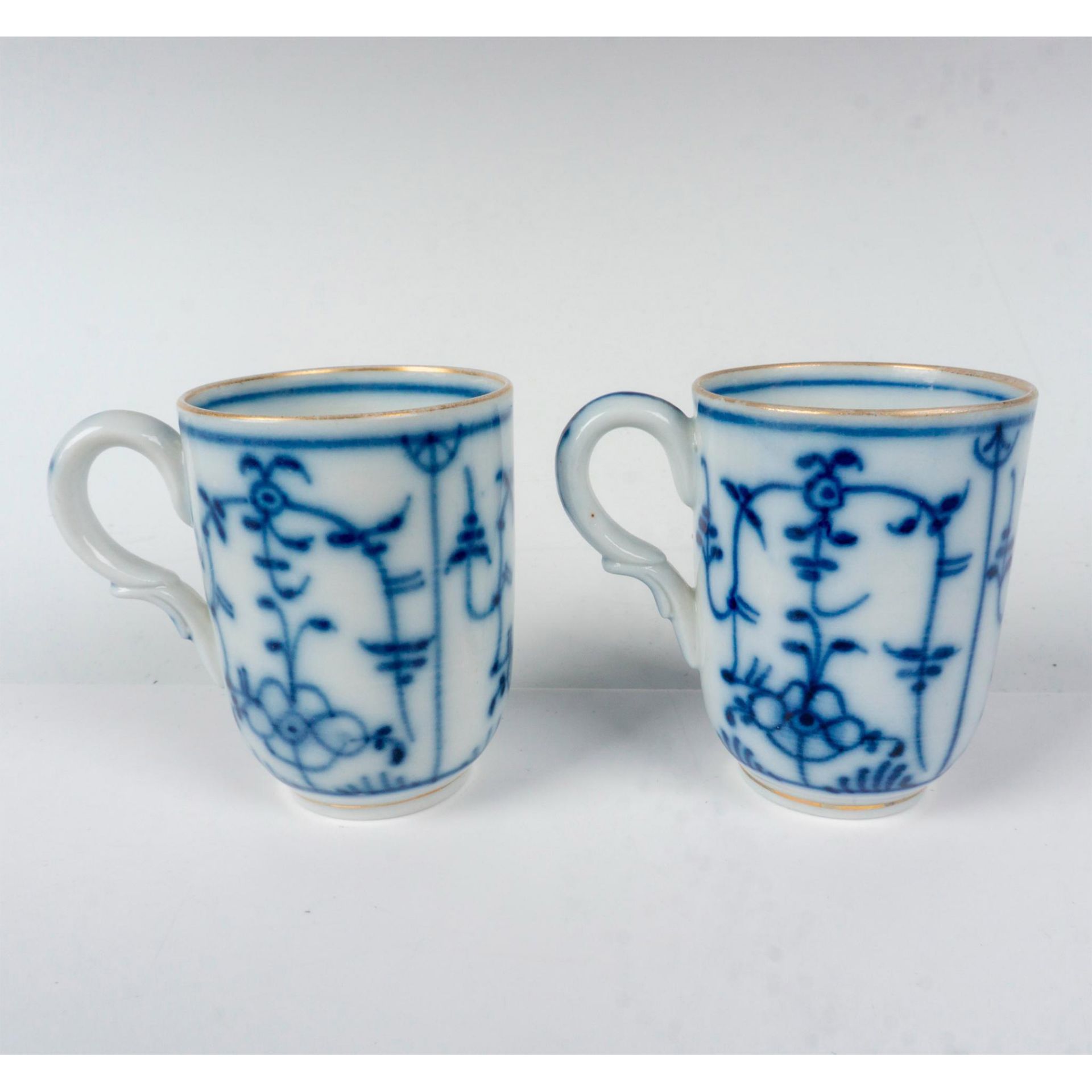 Pair of Sontag and Sons Porcelain Demitasse Cups - Bild 2 aus 3