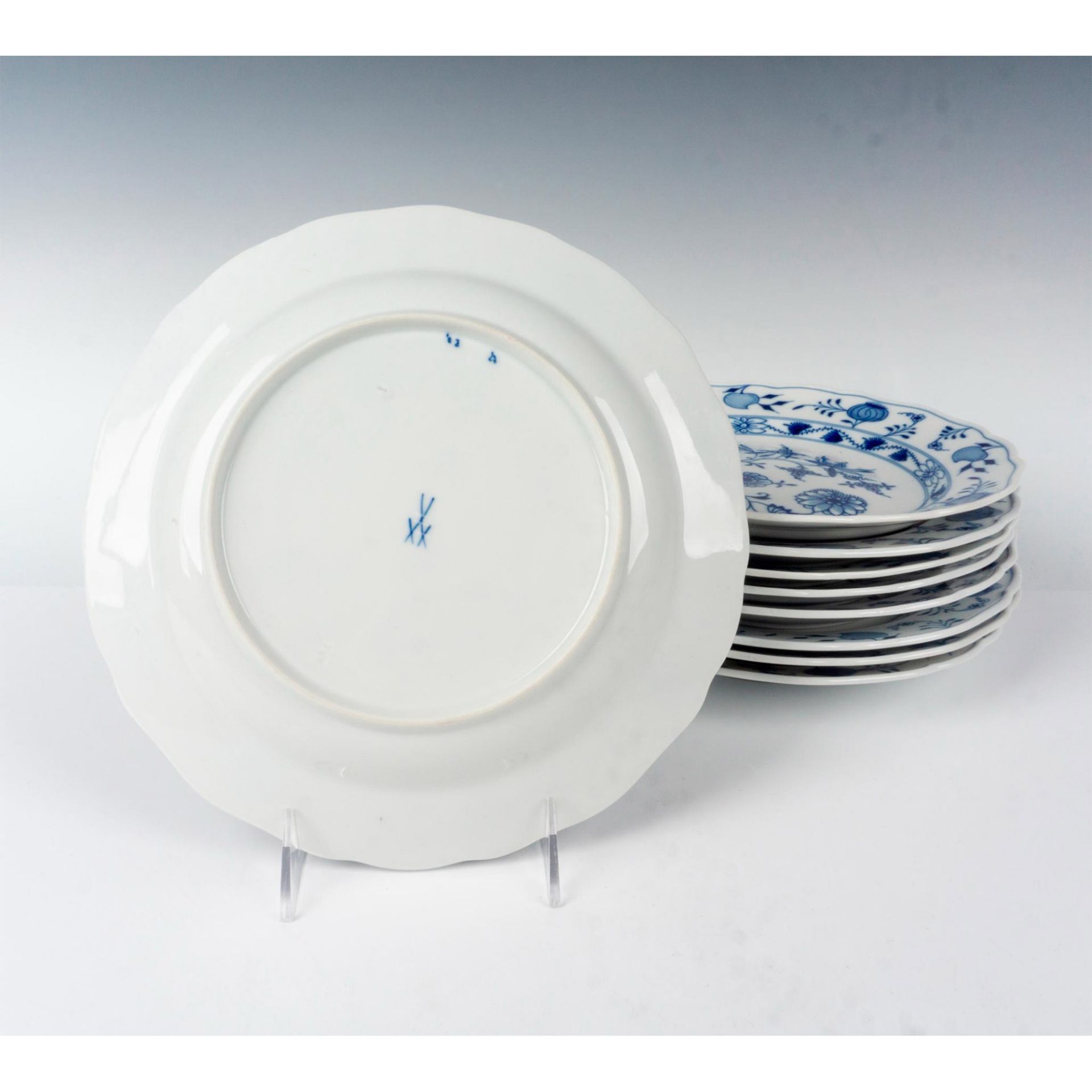 9pc Meissen Porcelain Dinner Plates, Blue Onion - Bild 2 aus 2