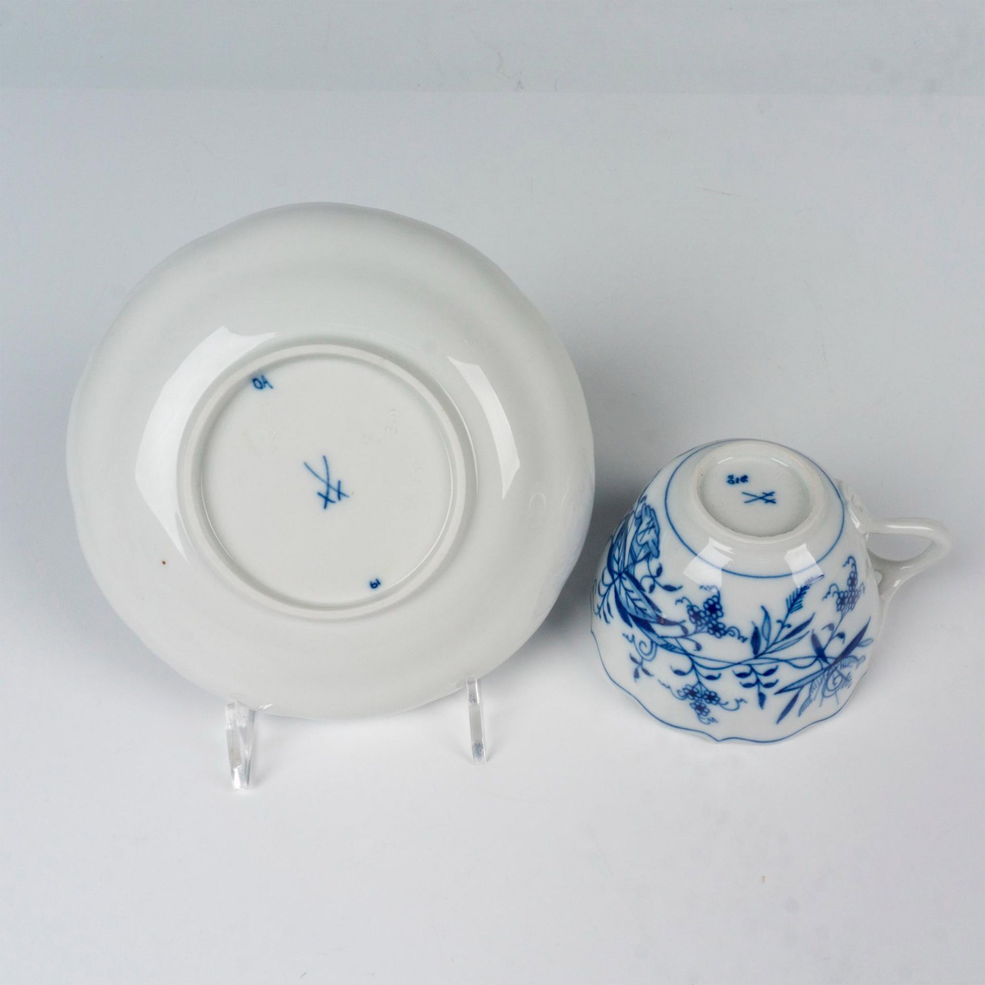 26pc Meissen Porcelain Cup and Saucer Sets, Blue Onion - Bild 5 aus 5