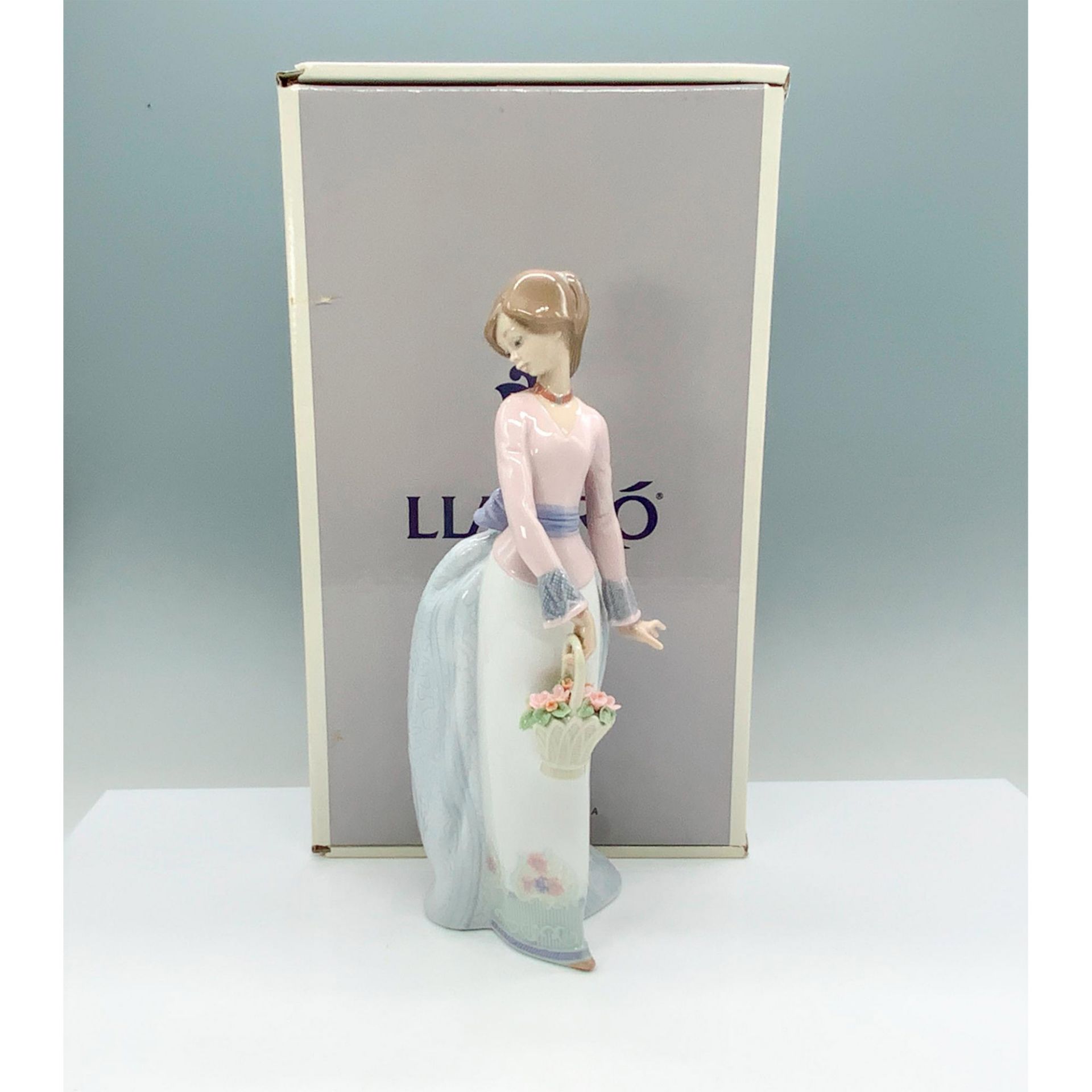 Basket Of Love 1007622 - Lladro Porcelain Figurine - Image 4 of 4