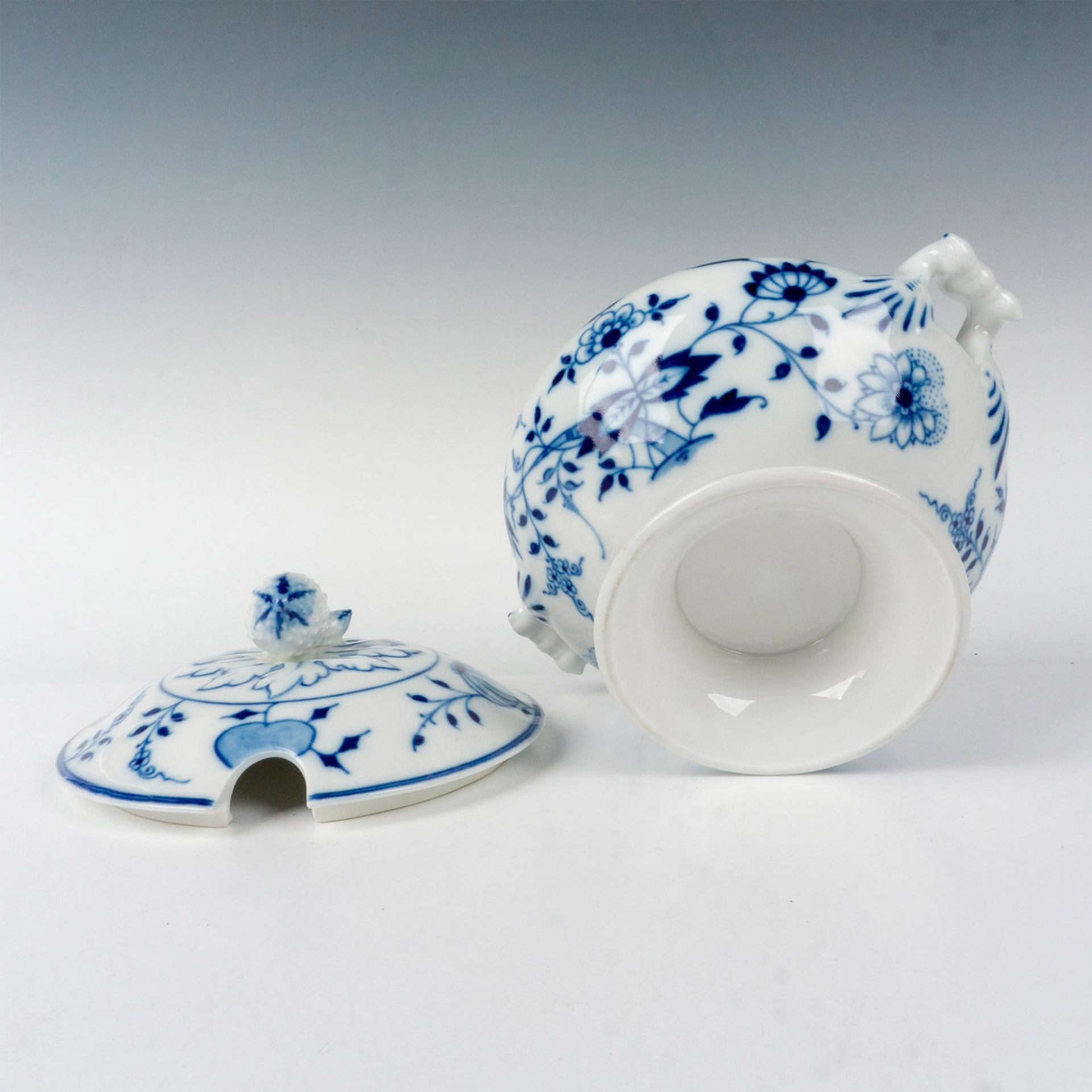 Vintage European Porcelain Lidded Soup Tureen - Bild 3 aus 3
