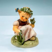 Goebel Hummel Porcelain Figurine, Garden Splendor HUM835