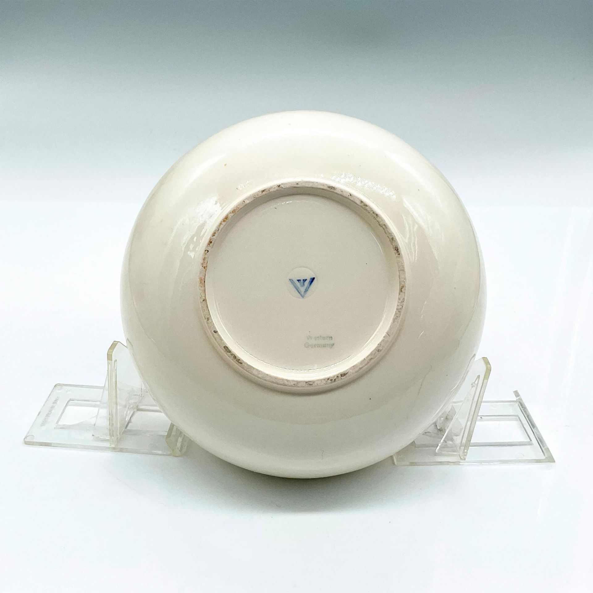 Goebel Hummel Porcelain Lidded Bowl - Image 3 of 3