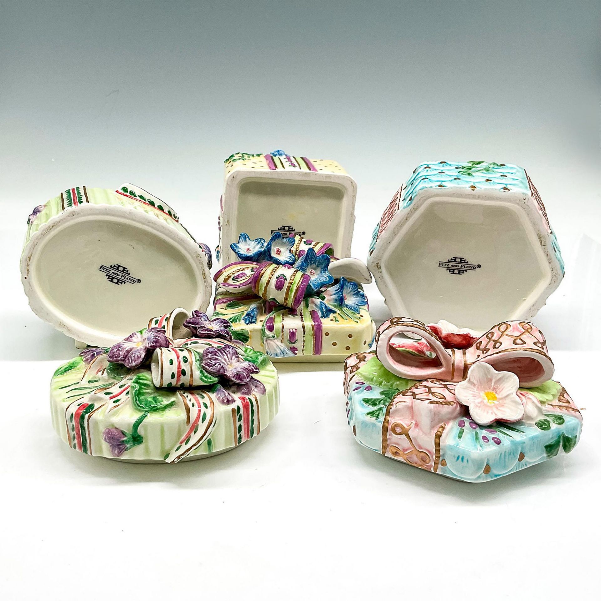 3pc Fitz & Floyd Ceramic Gift Trinket Boxes - Image 3 of 3