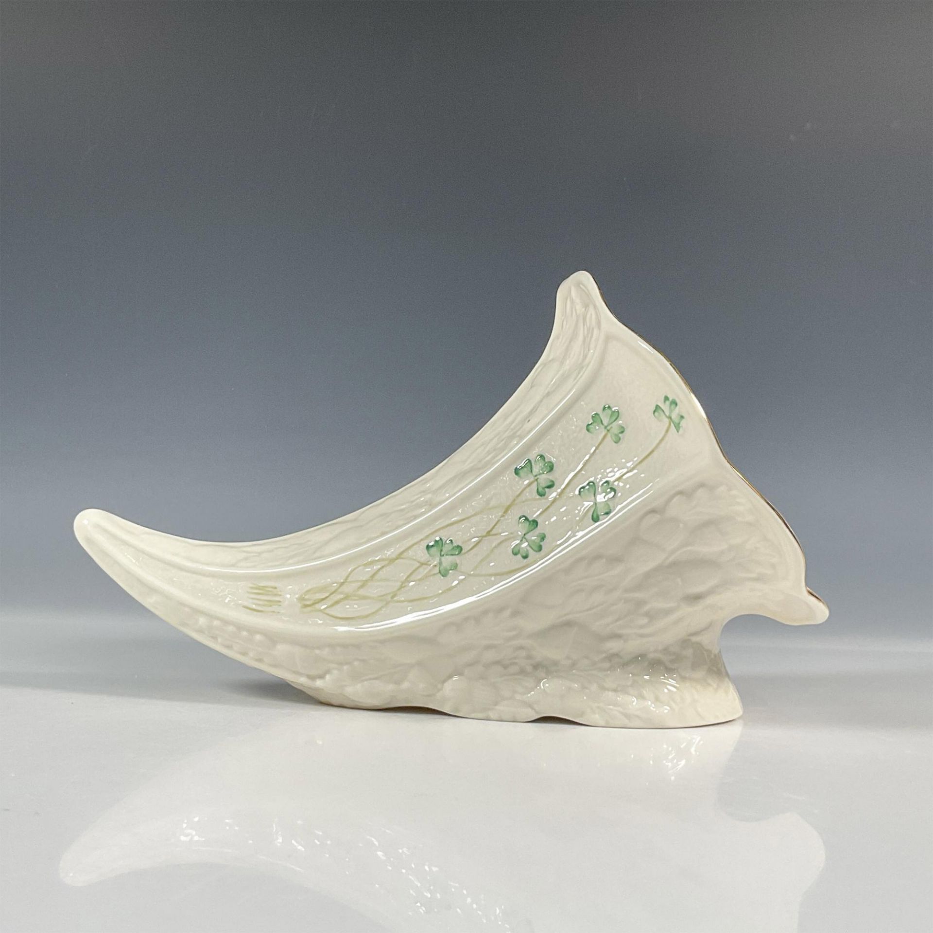 Belleek Pottery Porcelain Cornucopia Vase, Shamrock - Image 2 of 5