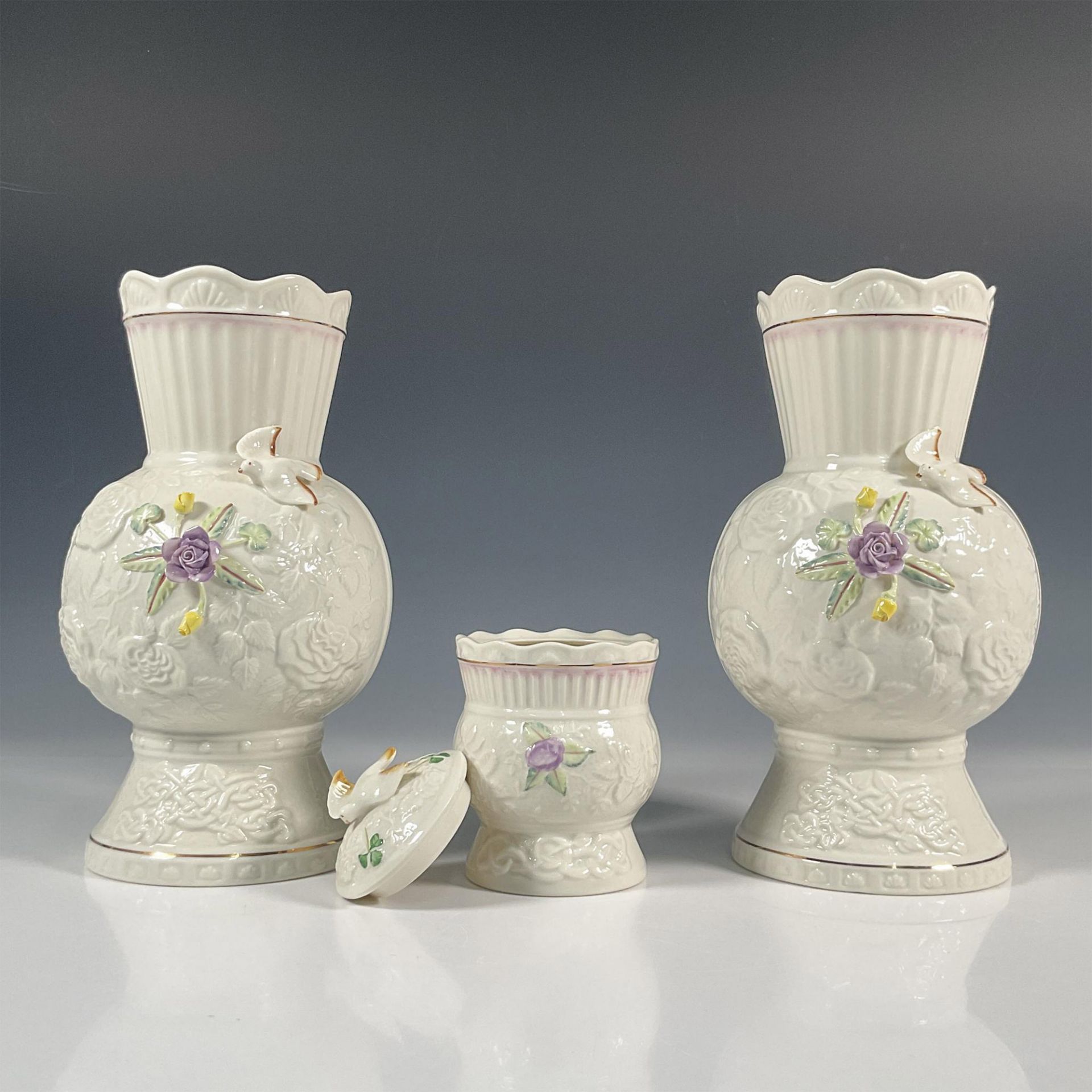 3pc Belleek Pottery Vases and Lidded Box, Song Bird - Image 4 of 5