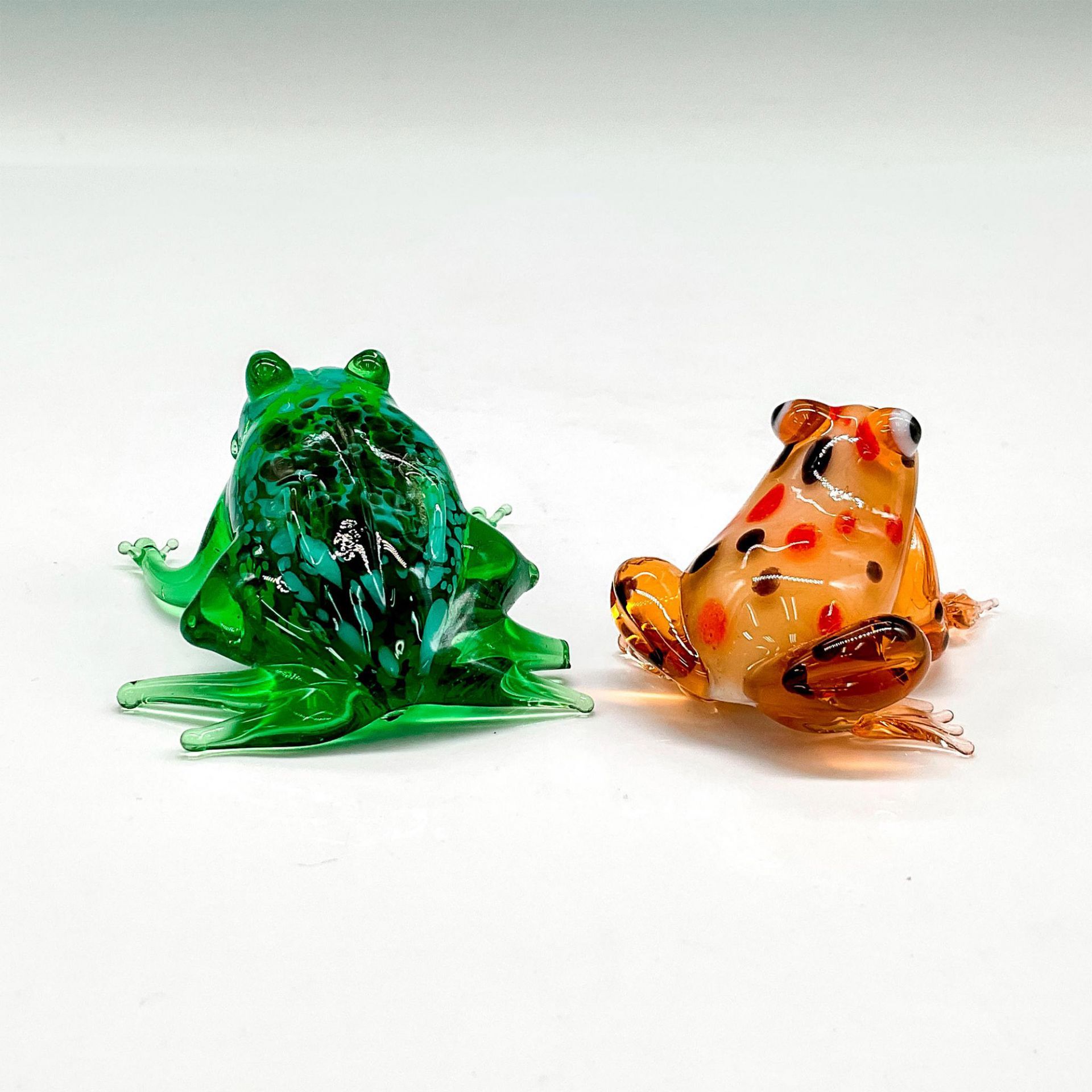 2pc Global Village Art Glass Figurines, Frogs - Image 2 of 3