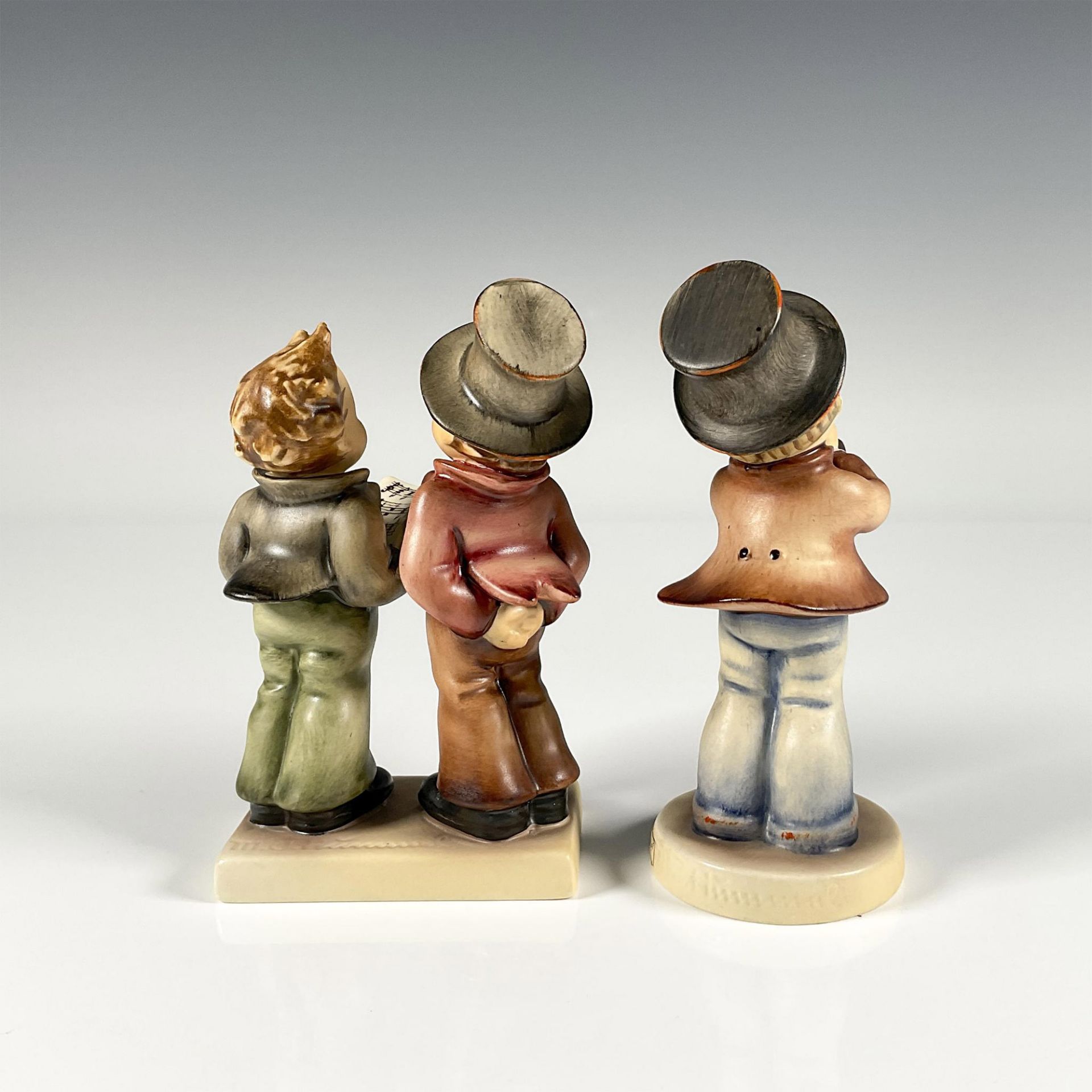 2pc Goebel Hummel Porcelain Figurines, Serenade, Duet - Image 2 of 3
