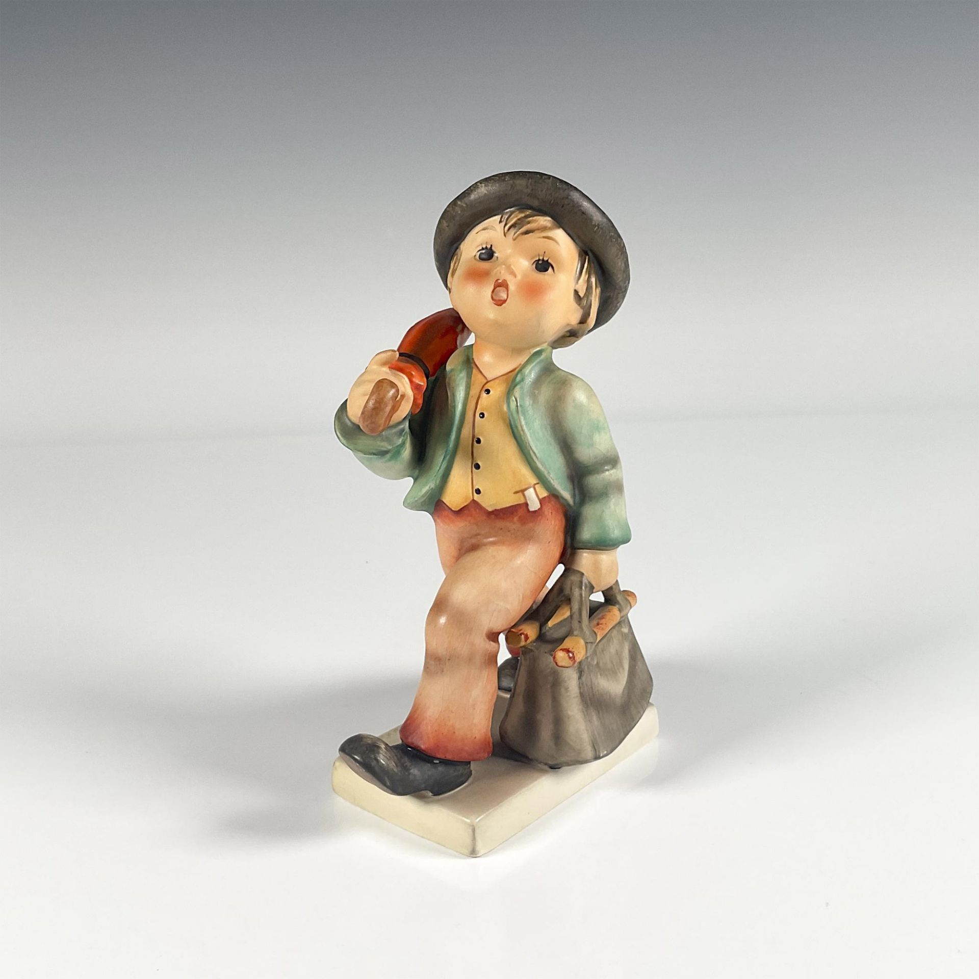 Goebel Hummel Figurine, Merry Wanderer