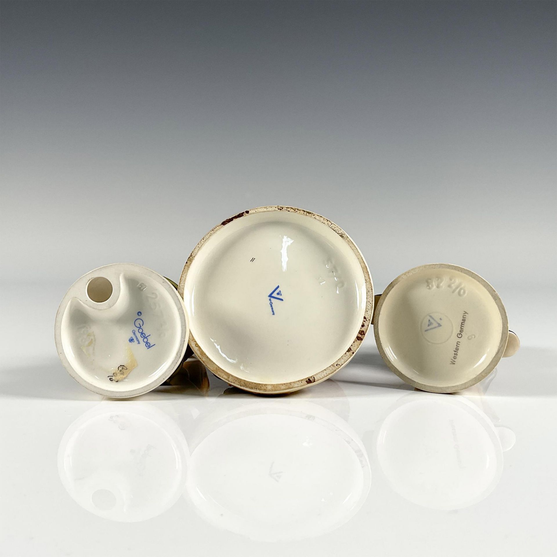 3pc Goebel Hummel Porcelain Figurines - Image 3 of 3
