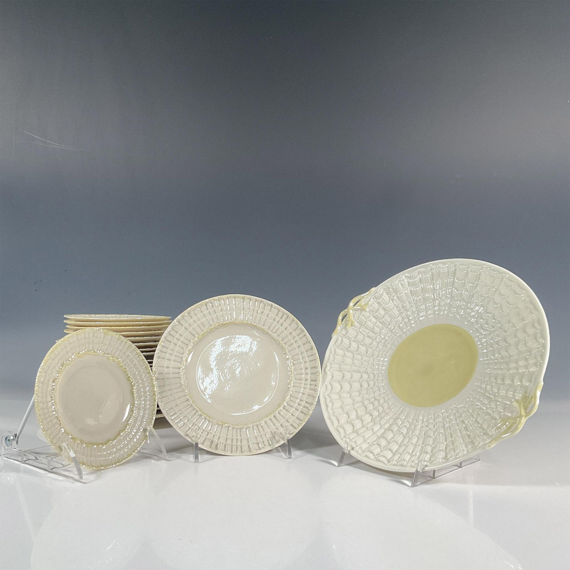 6pc Belleek Pottery Porcelain Tableware, Tridacna Pink - Image 6 of 8