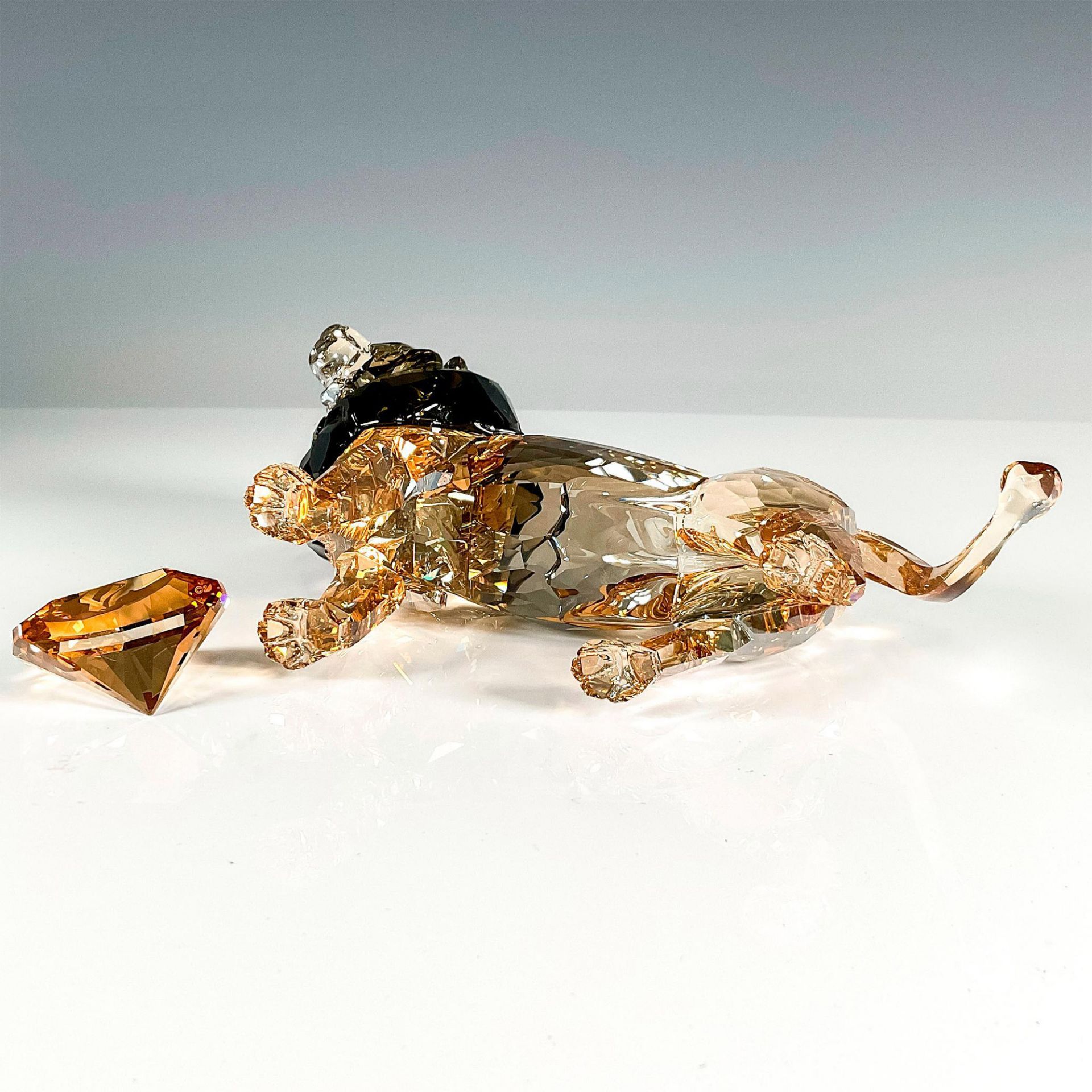 Swarovski Crystal Figurine + Paperweight, Akili Lion - Image 3 of 4