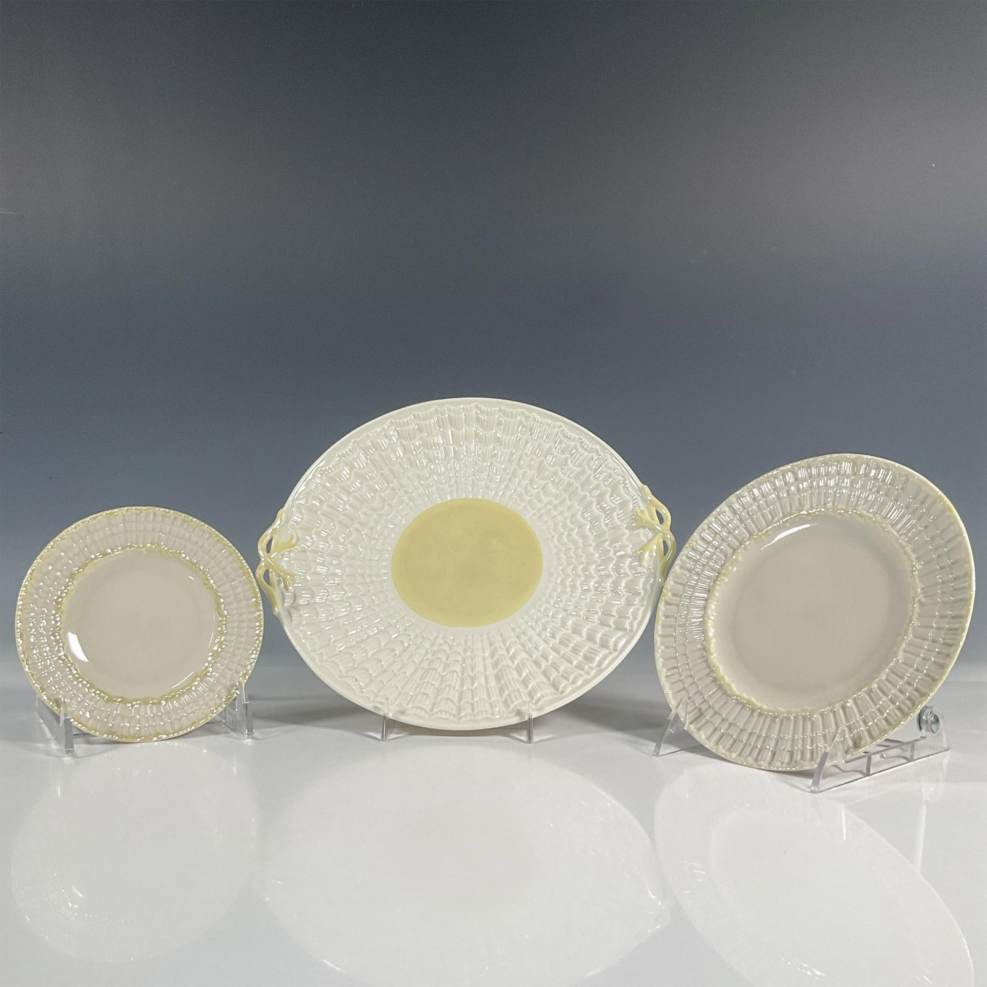 6pc Belleek Pottery Porcelain Tableware, Tridacna Pink - Image 7 of 8