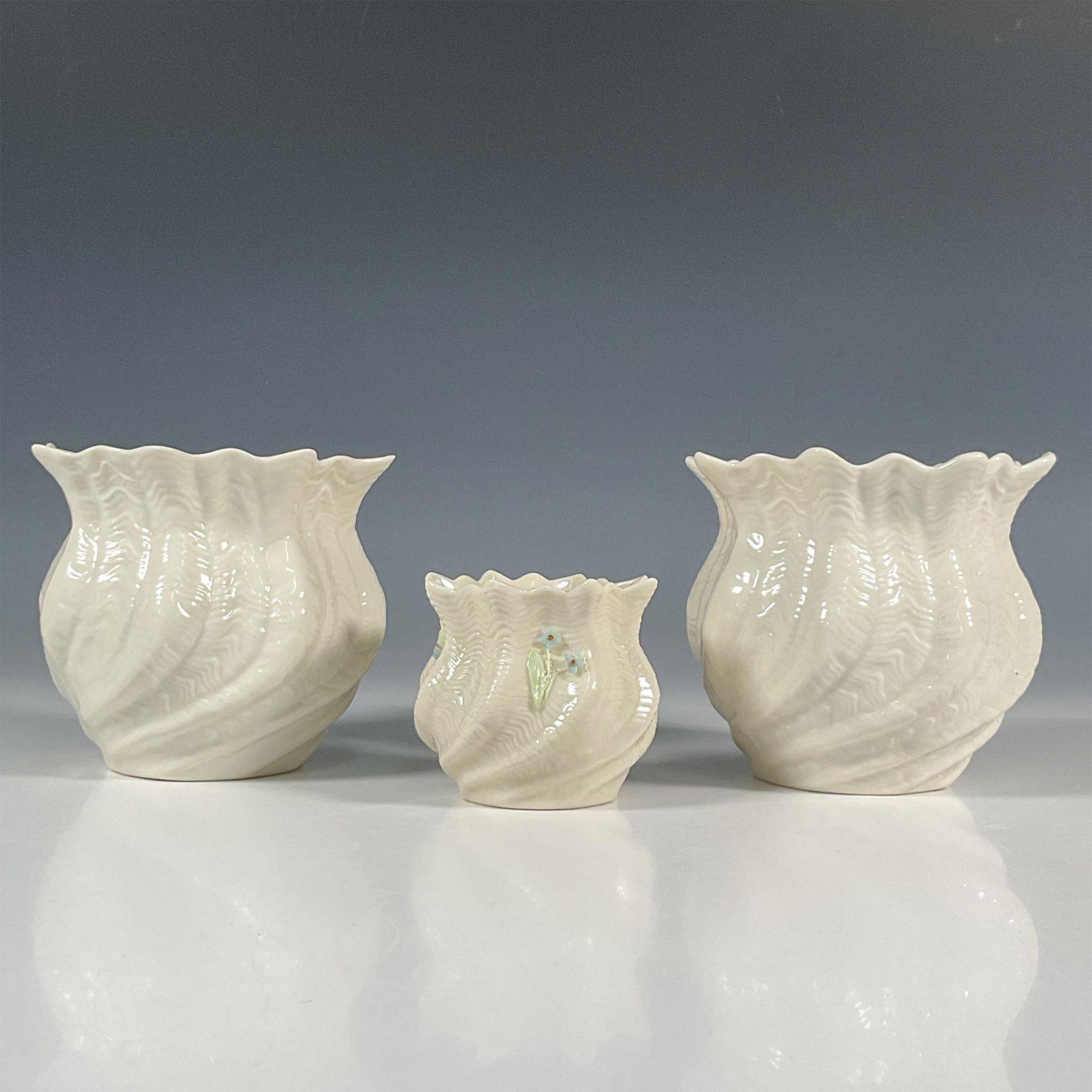 3pc Belleek Pottery Porcelain Cache Vases - Image 4 of 5