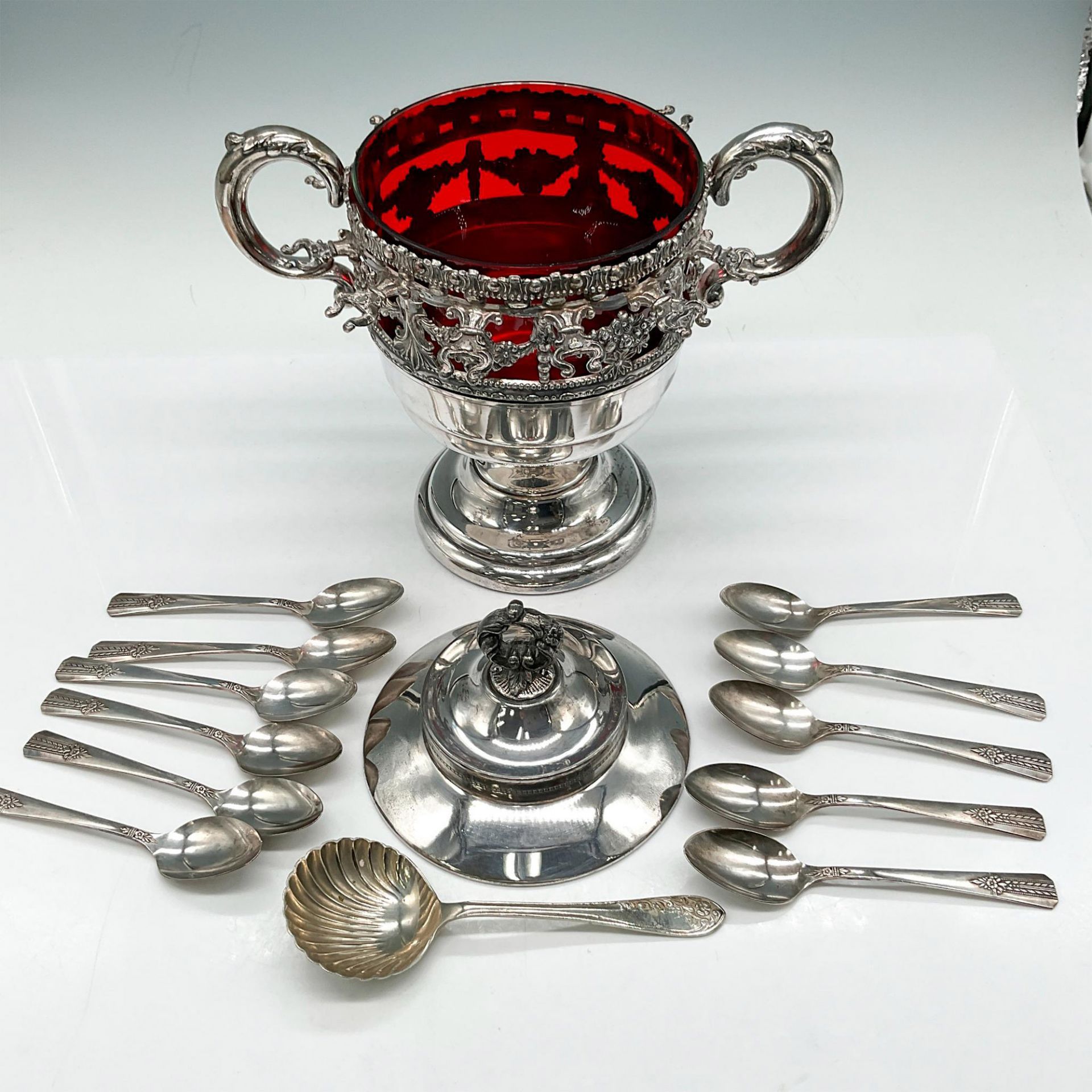 Standard Silver Co. Silver and Cranberry Glass Spooner - Image 3 of 4