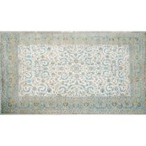 Middle Eastern Kashan 100-Percent Wool Rug