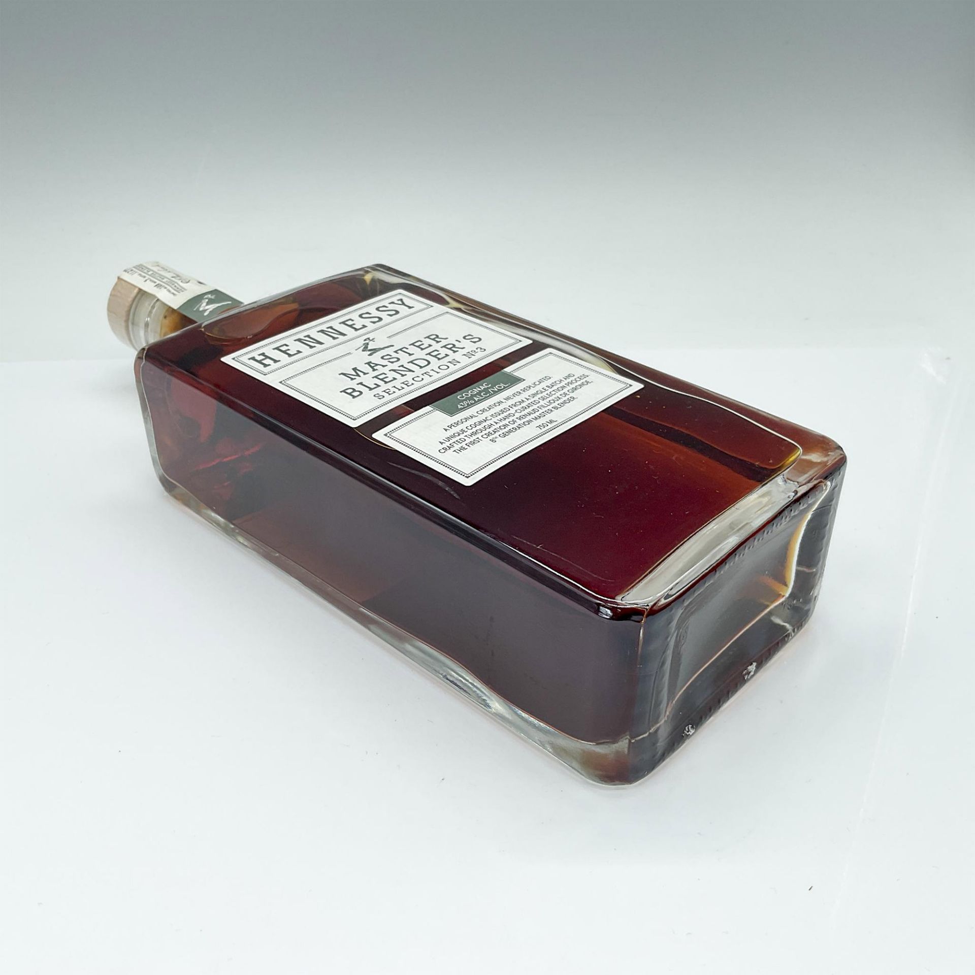 Hennessy Master Blender's Cognac Selection No. 3 - Image 3 of 3