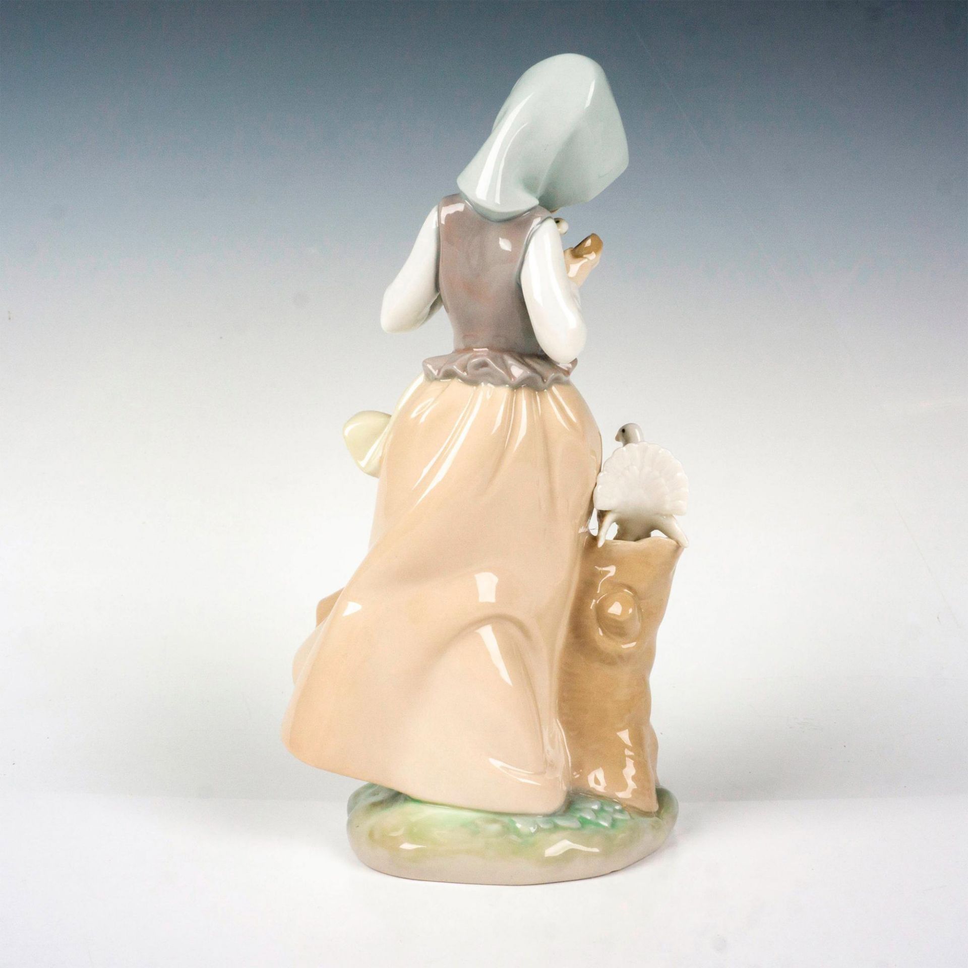 Girl With Pigeons 1004915 - Lladro Porcelain Figurine - Bild 2 aus 4