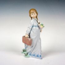 School Days 1007604 - Lladro Porcelain Figurine