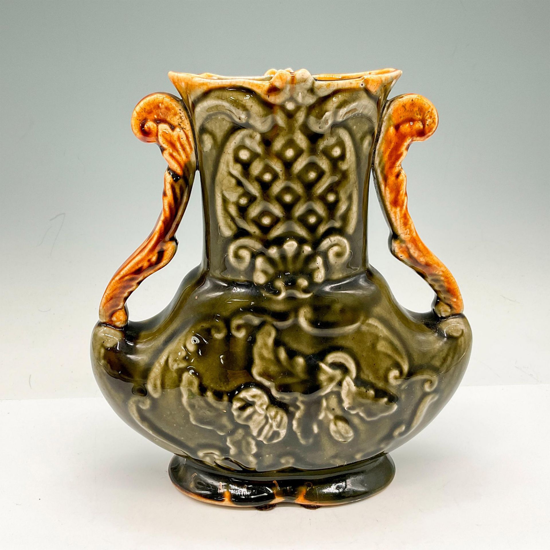 Karlsruhe Majolica Dual Handled Reticulated Vase - Bild 2 aus 3