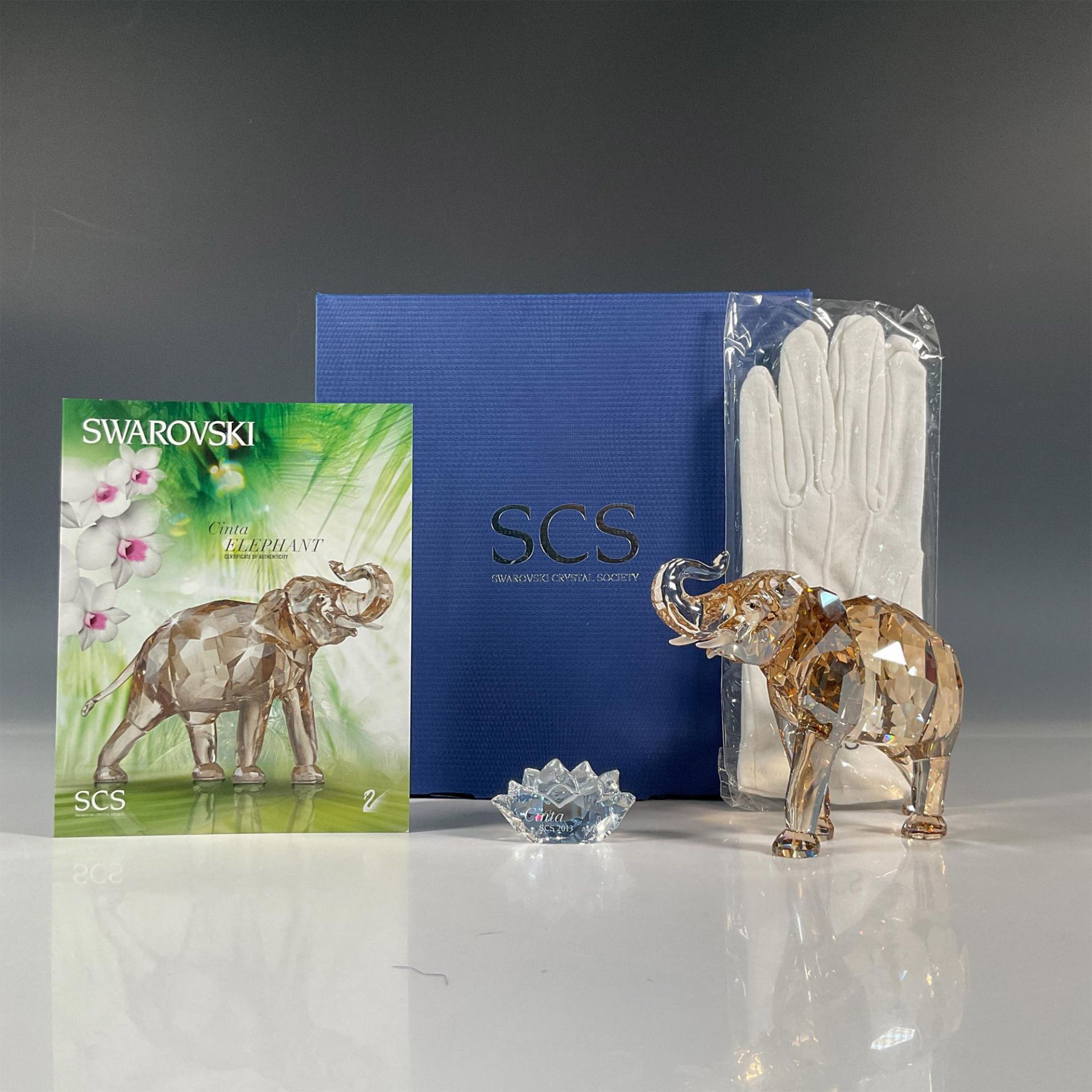 Swarovski Crystal Figurine with Plaque, Cinta the Elephant - Image 5 of 5