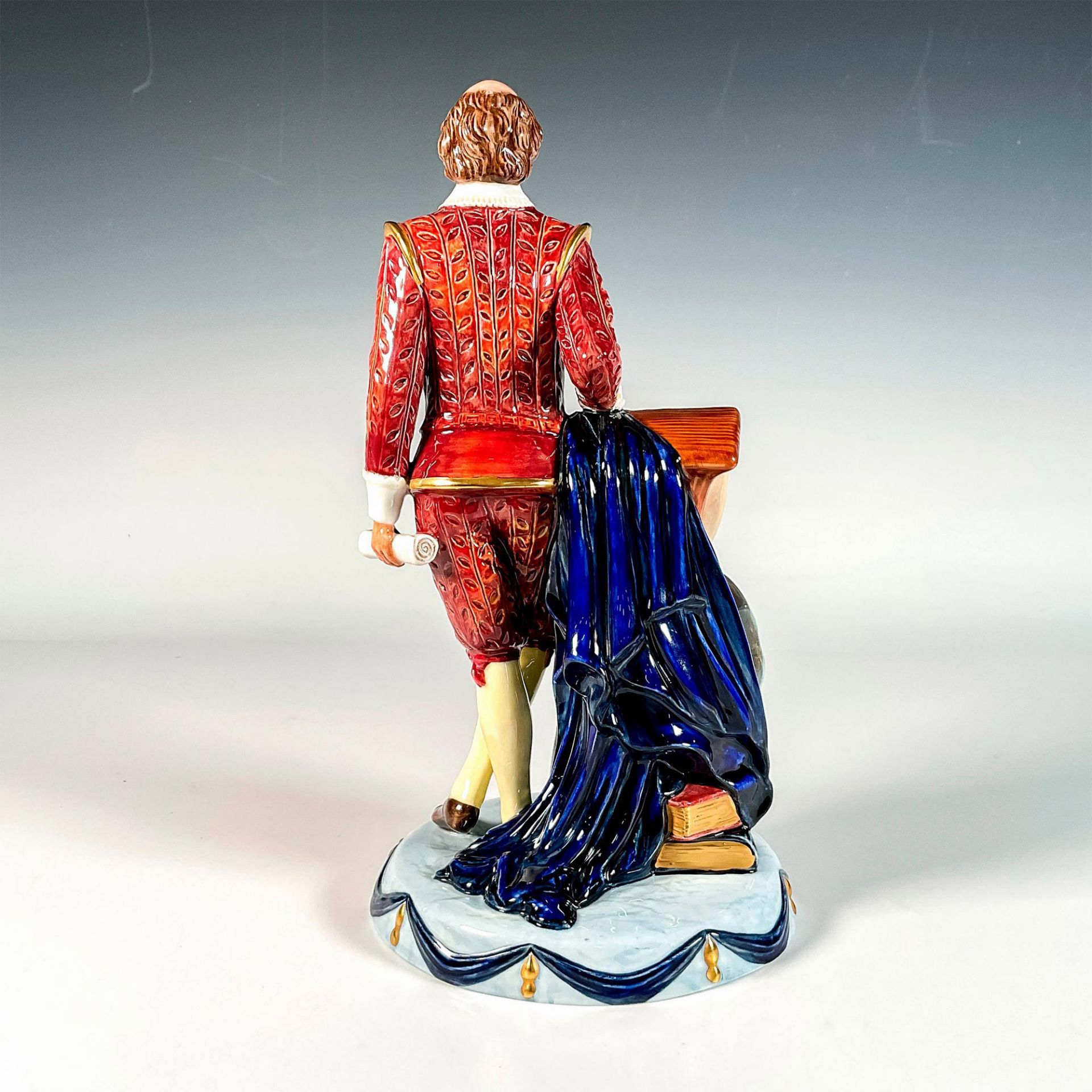 William Shakespeare HN3633 - Royal Doulton Figurine - Image 2 of 3