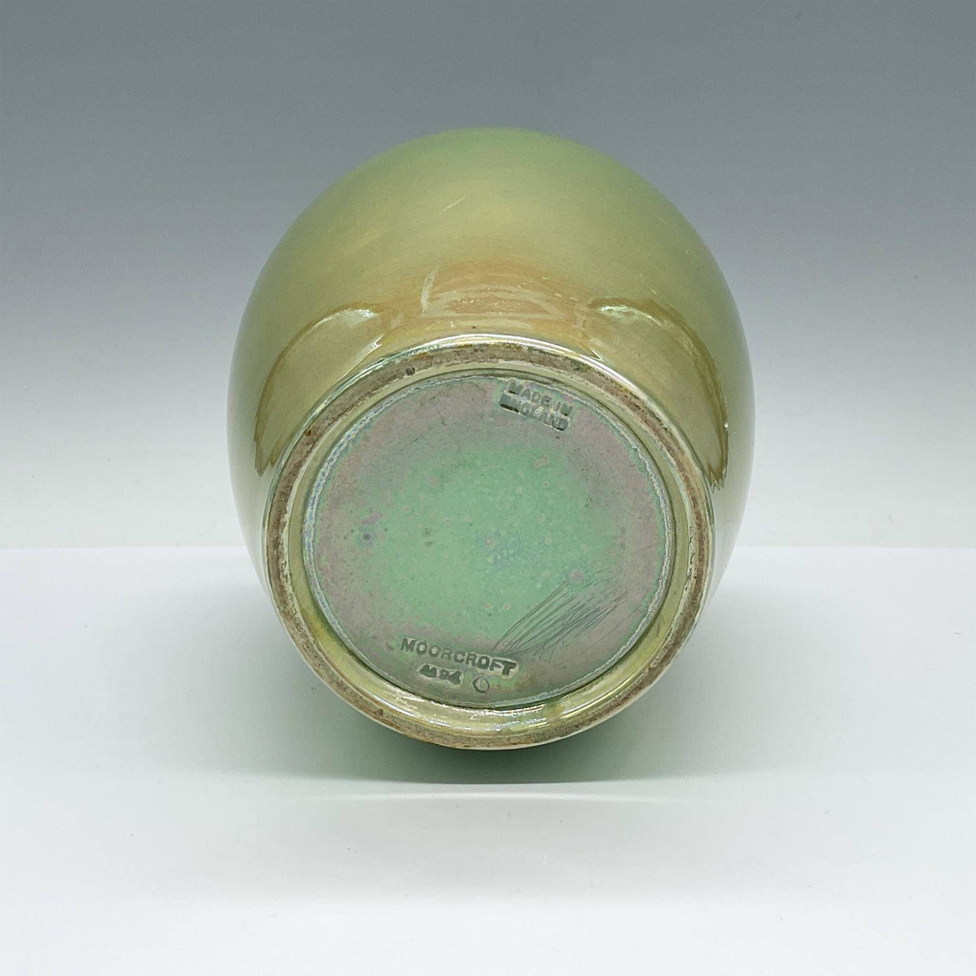 Moorcroft Pottery Green Lustreware Bulbous Vase - Image 3 of 3