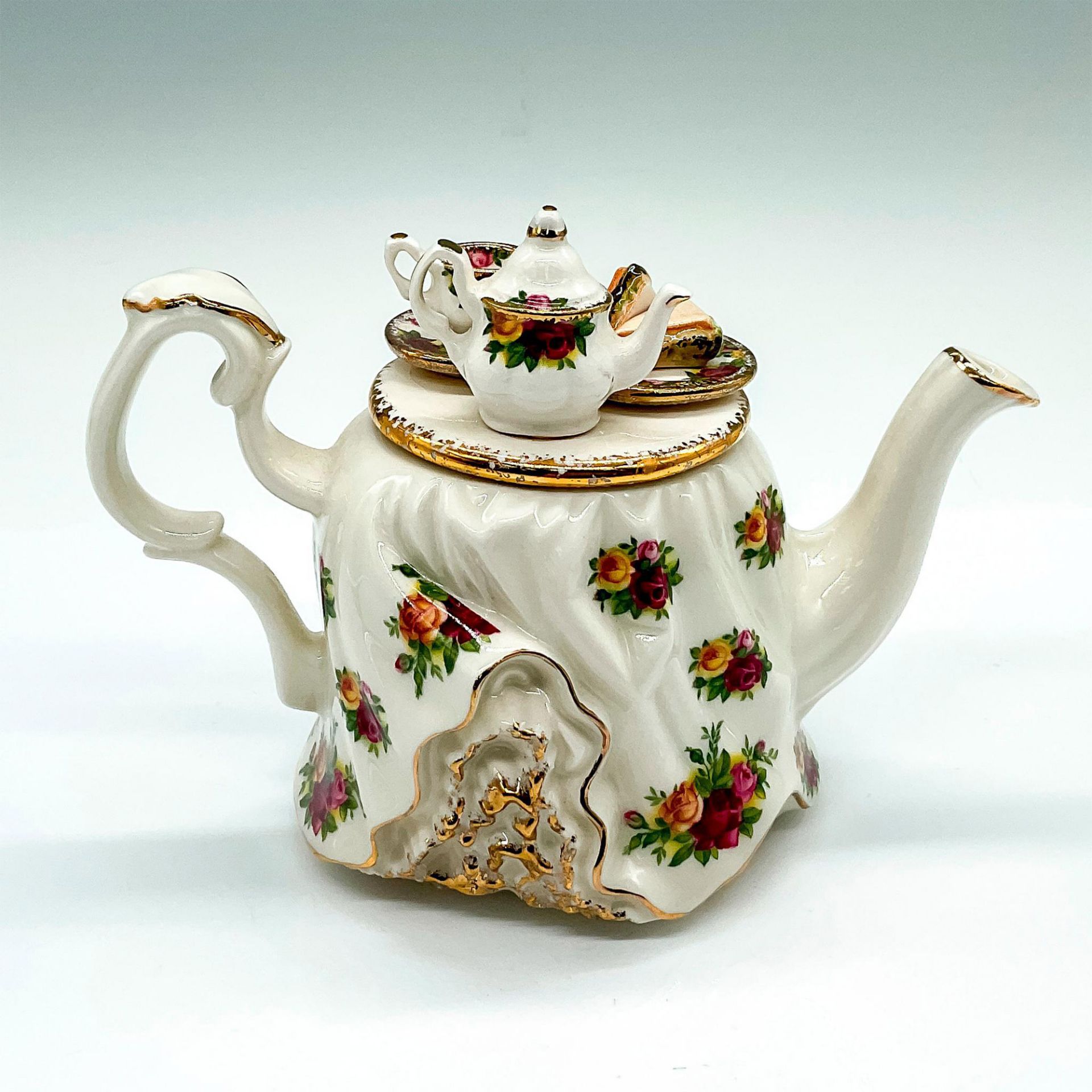 Royal Albert Earthenware Teapot, Old Country Roses Signed - Image 2 of 3
