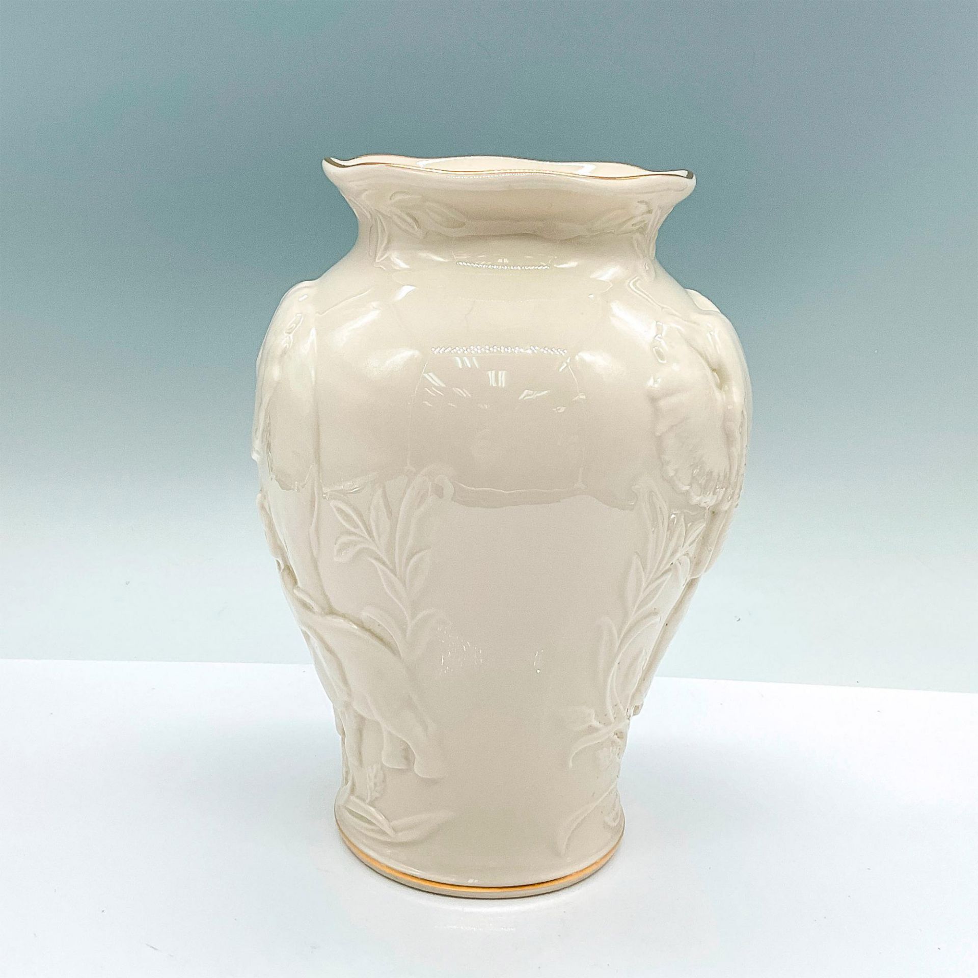 Lenox Fine China Vase, Nature's Majesty - Image 2 of 3