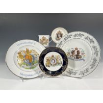 5pc Royal Commemorative Plates, Mug, Queen Elizabeth II