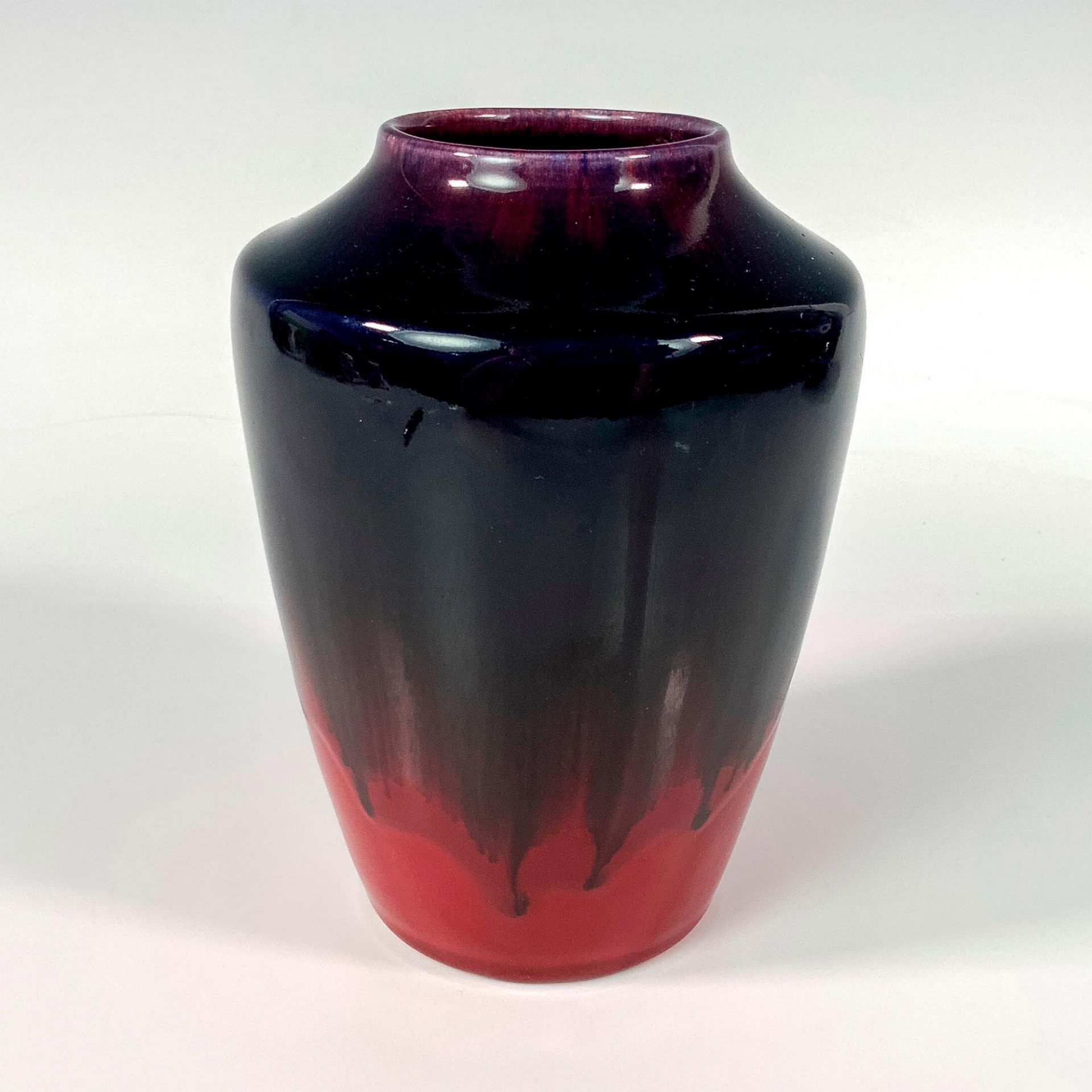 Devonmoor Art Pottery Vase - Bild 2 aus 3