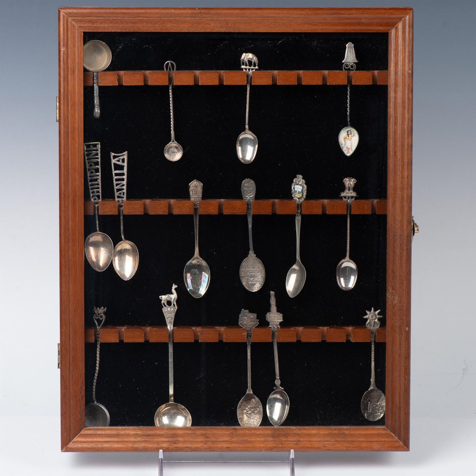 15pc International Vintage Collector's Spoons & Display Case