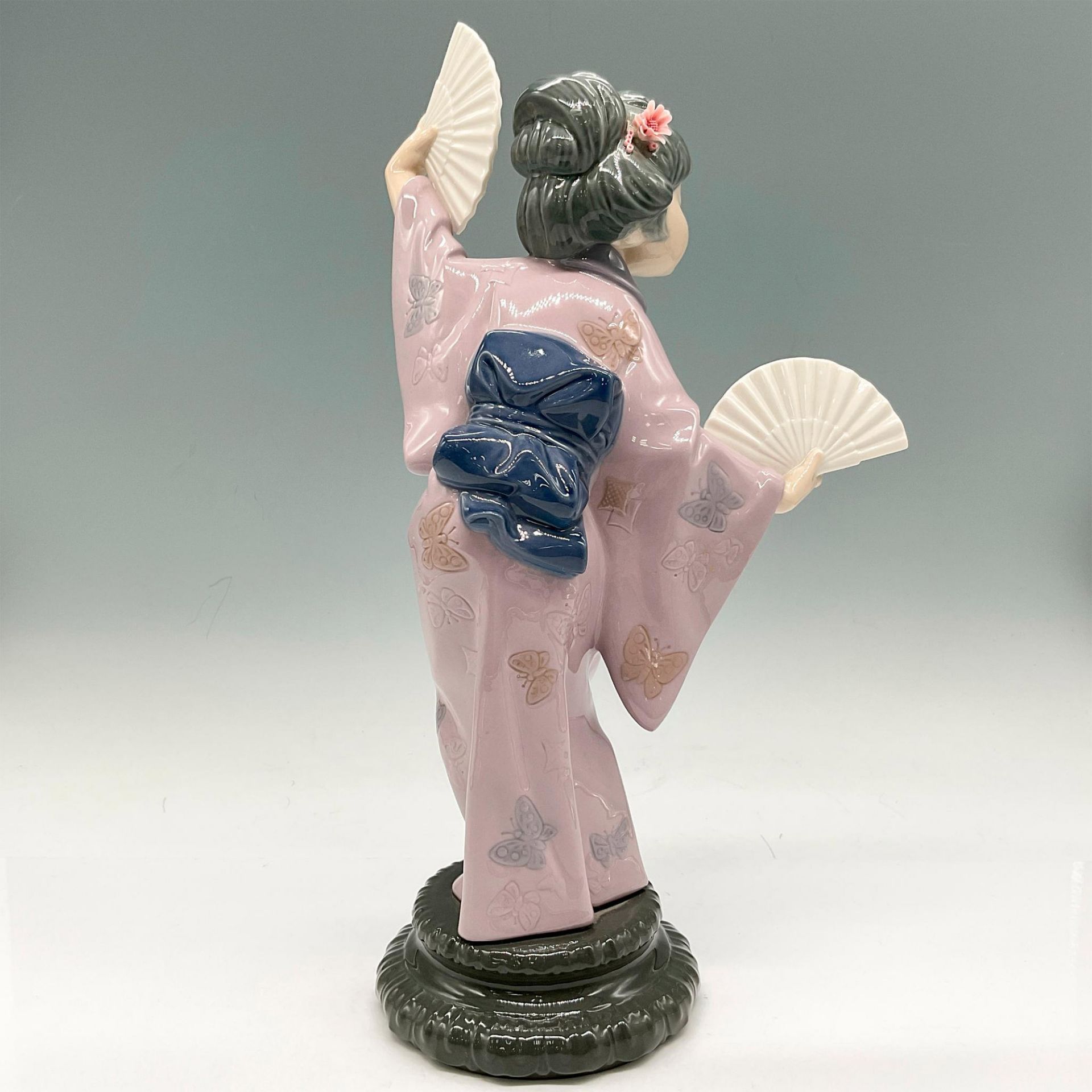Lladro Porcelain Figurine, Madame Butterfly 1004991 - Bild 2 aus 3