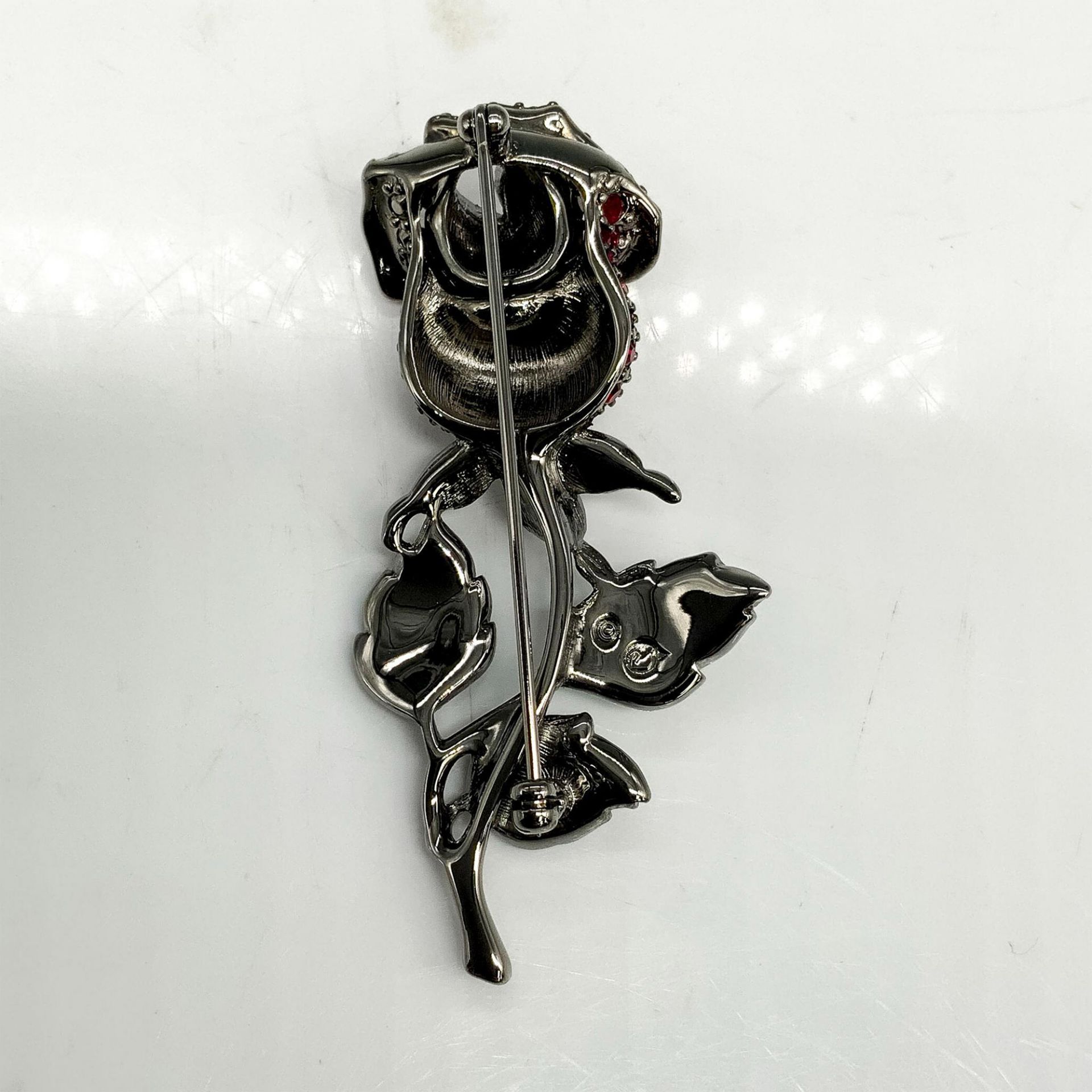 Stunning Swarovski Crystal Red Rose Brooch Pin - Image 2 of 3