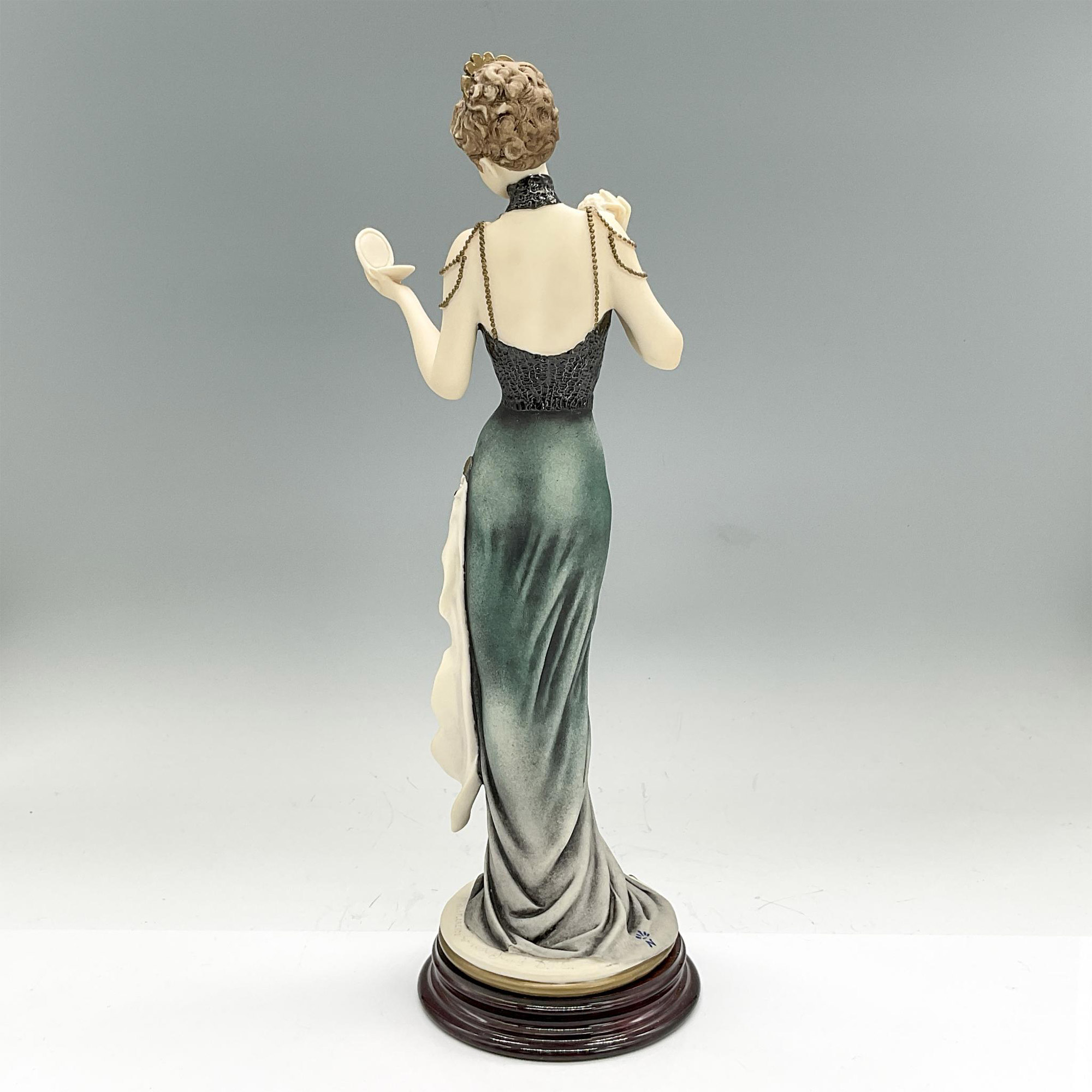 Florence Sculture d'Arte Giuseppe Armani Figurine, Serena - Image 2 of 3