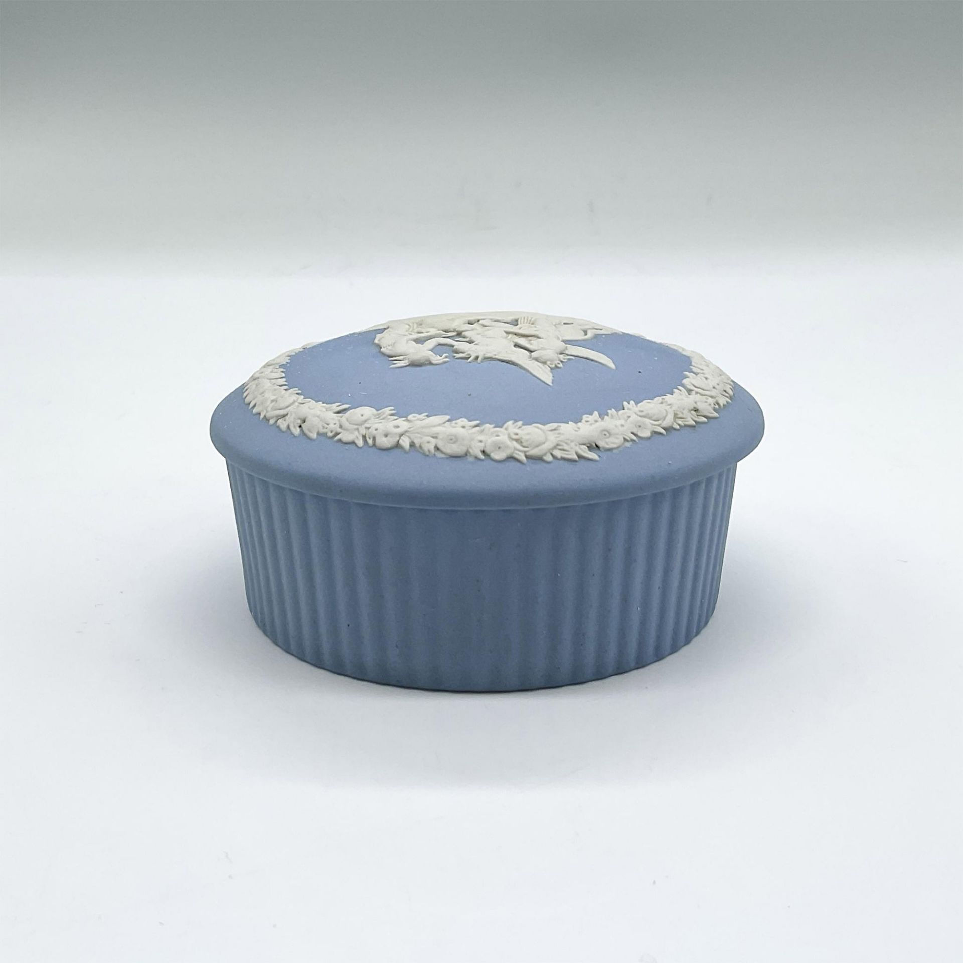 Wedgwood Blue Jasperware Lidded Treasure Box - Bild 3 aus 4