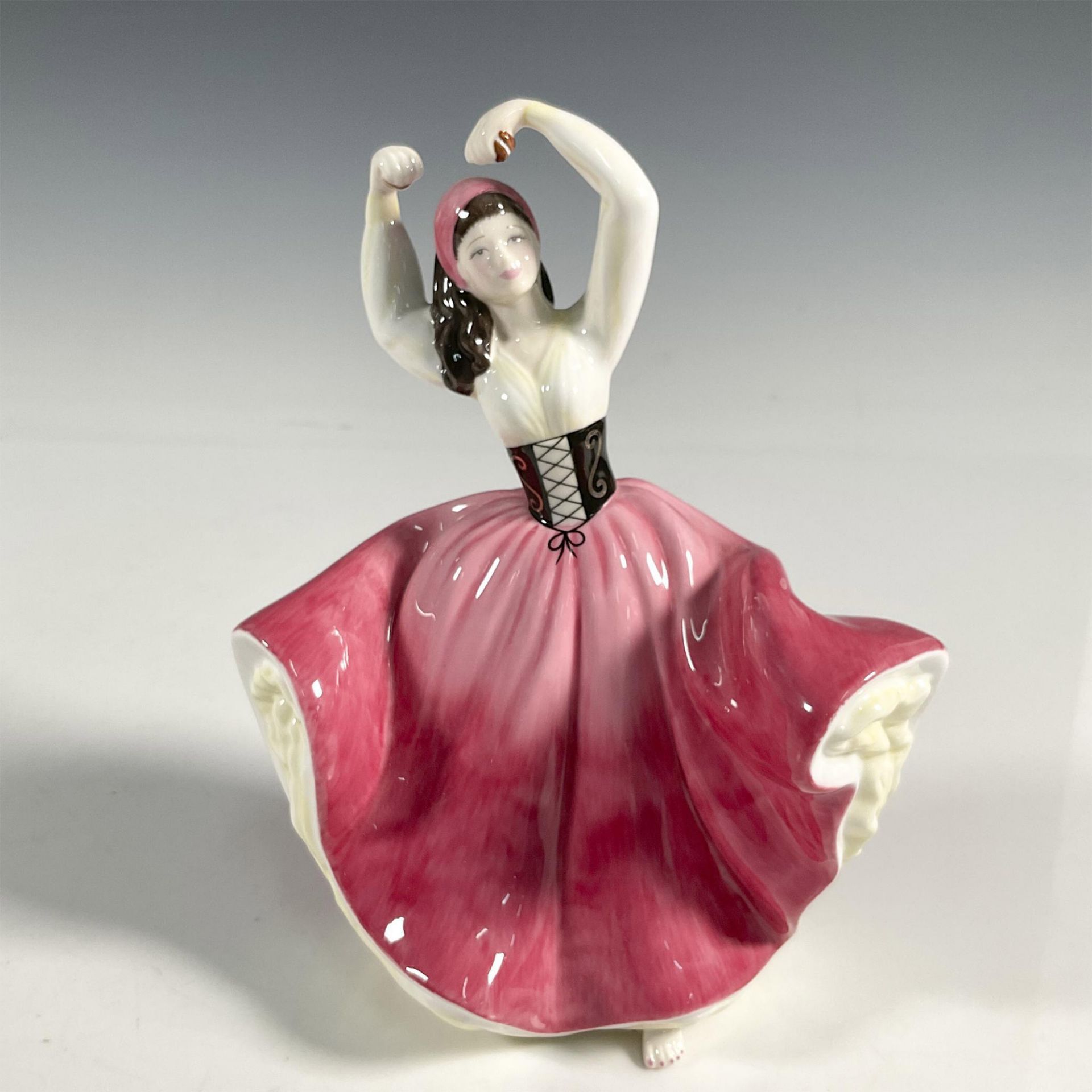 Olivia (Petite)HN4836 - Royal Doulton Figurine