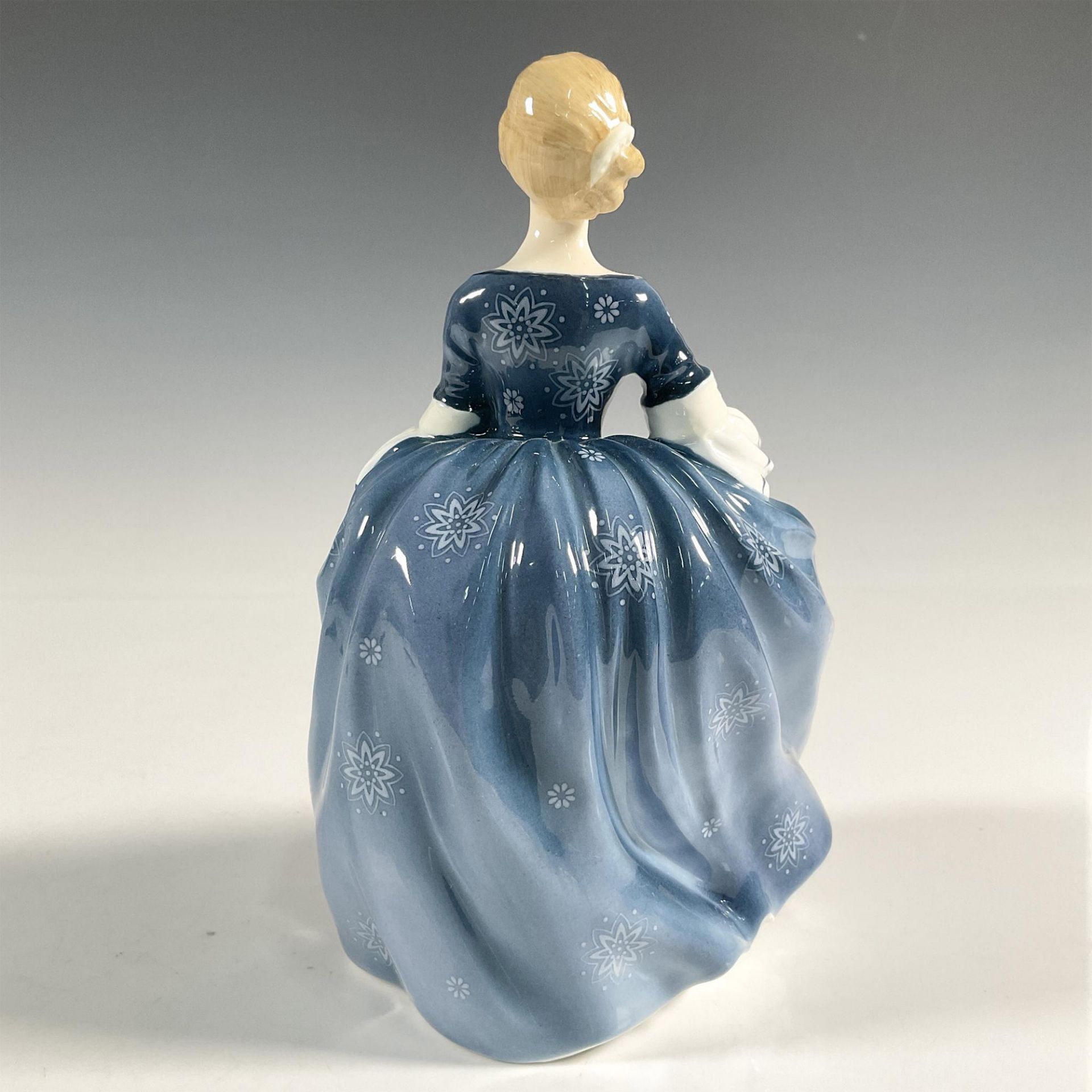 Hilary HN2335 - Royal Doulton Figurine - Bild 2 aus 3