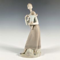 Mother and Child 1014701 - Lladro Porcelain Figurine