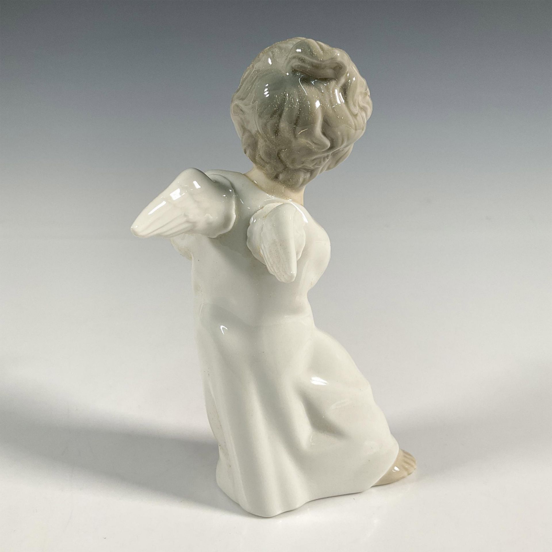 Angel with Flute 1004540 - Lladro Porcelain Figurine - Image 2 of 4