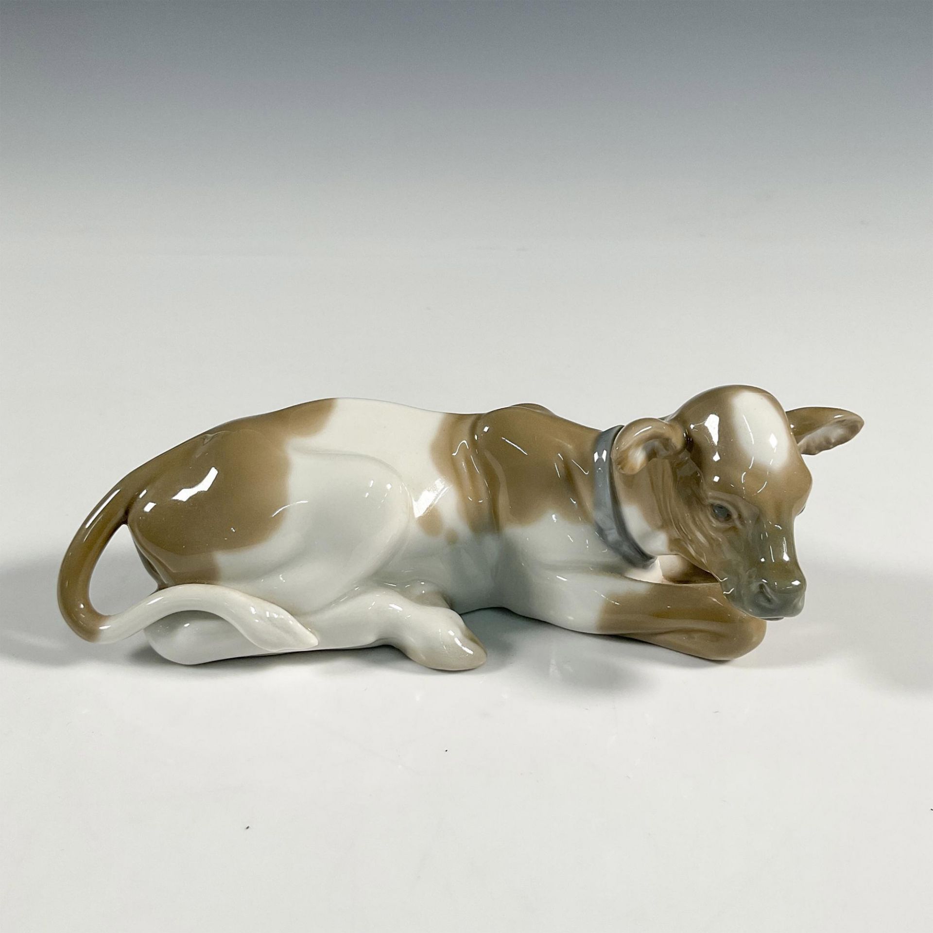 Cow 1004680 - Lladro Porcelain Figurine