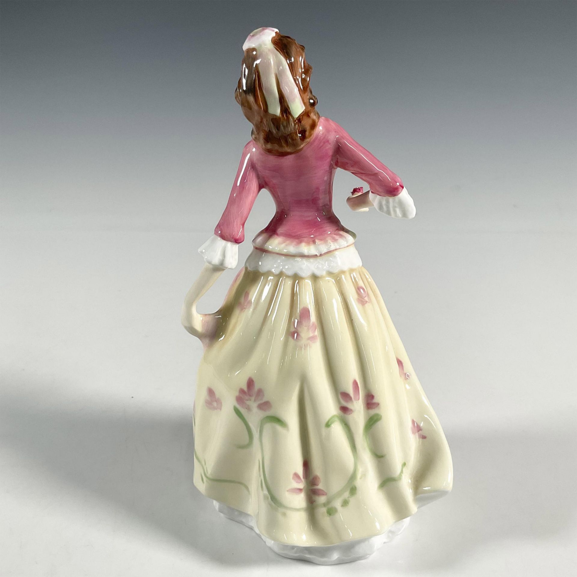 Susan HN3871 - Royal Doulton Figurine - Bild 2 aus 3
