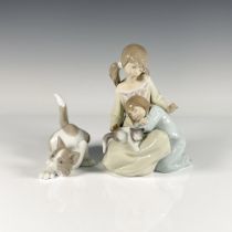 2pc Lladro Porcelain Figurines