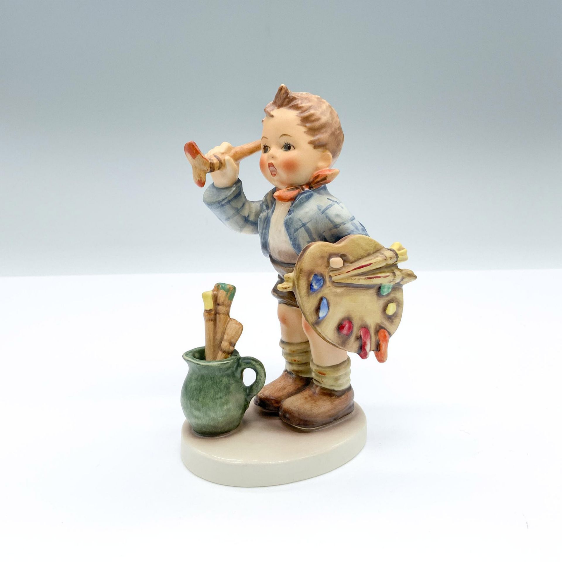 The Artist 304 - Goebel Hummel Figurine