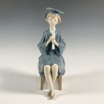 Girl Graduate 1005199 - Lladro Porcelain Figurine